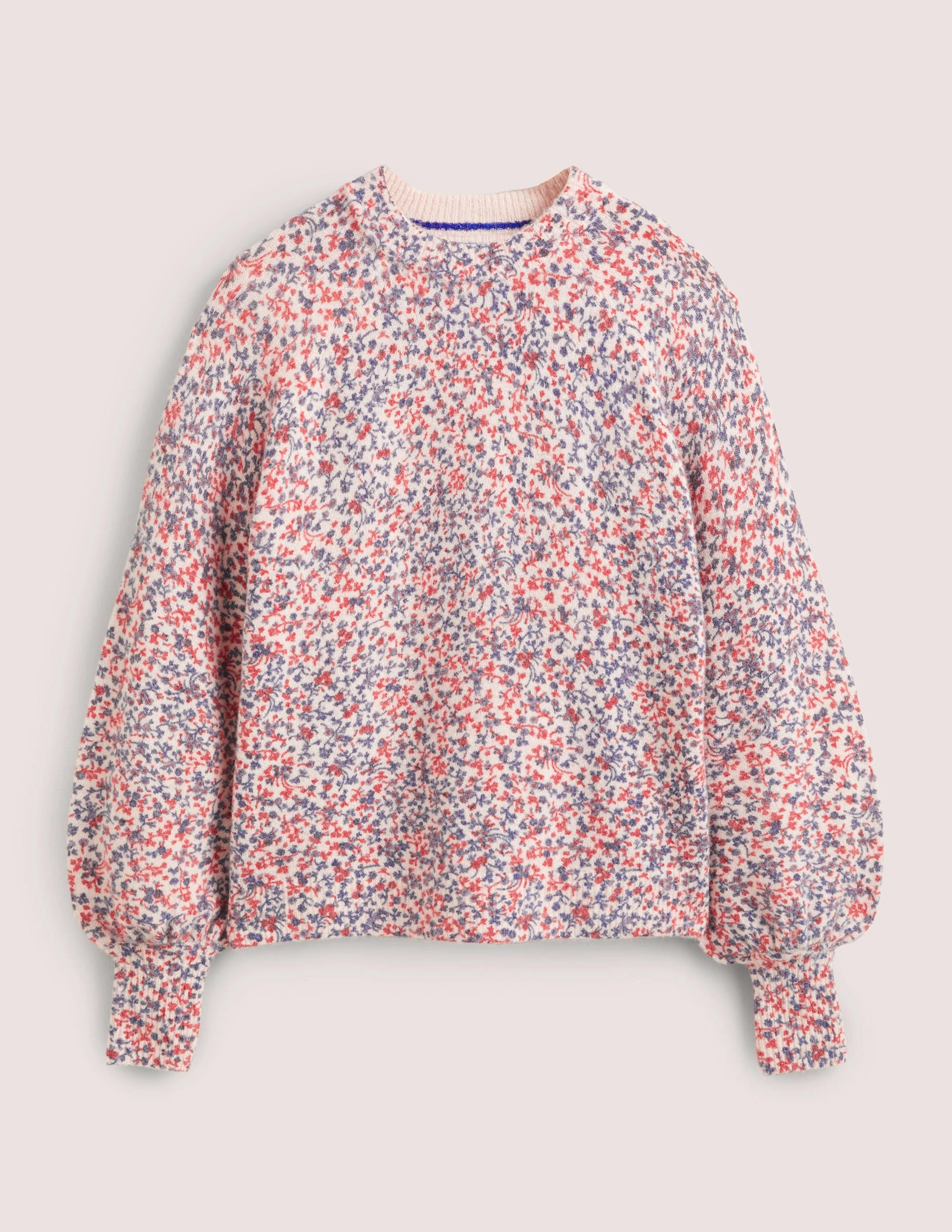 Flauschiger Pullover mit Blousonärmeln-Milchshake, Wildranke - Image 5