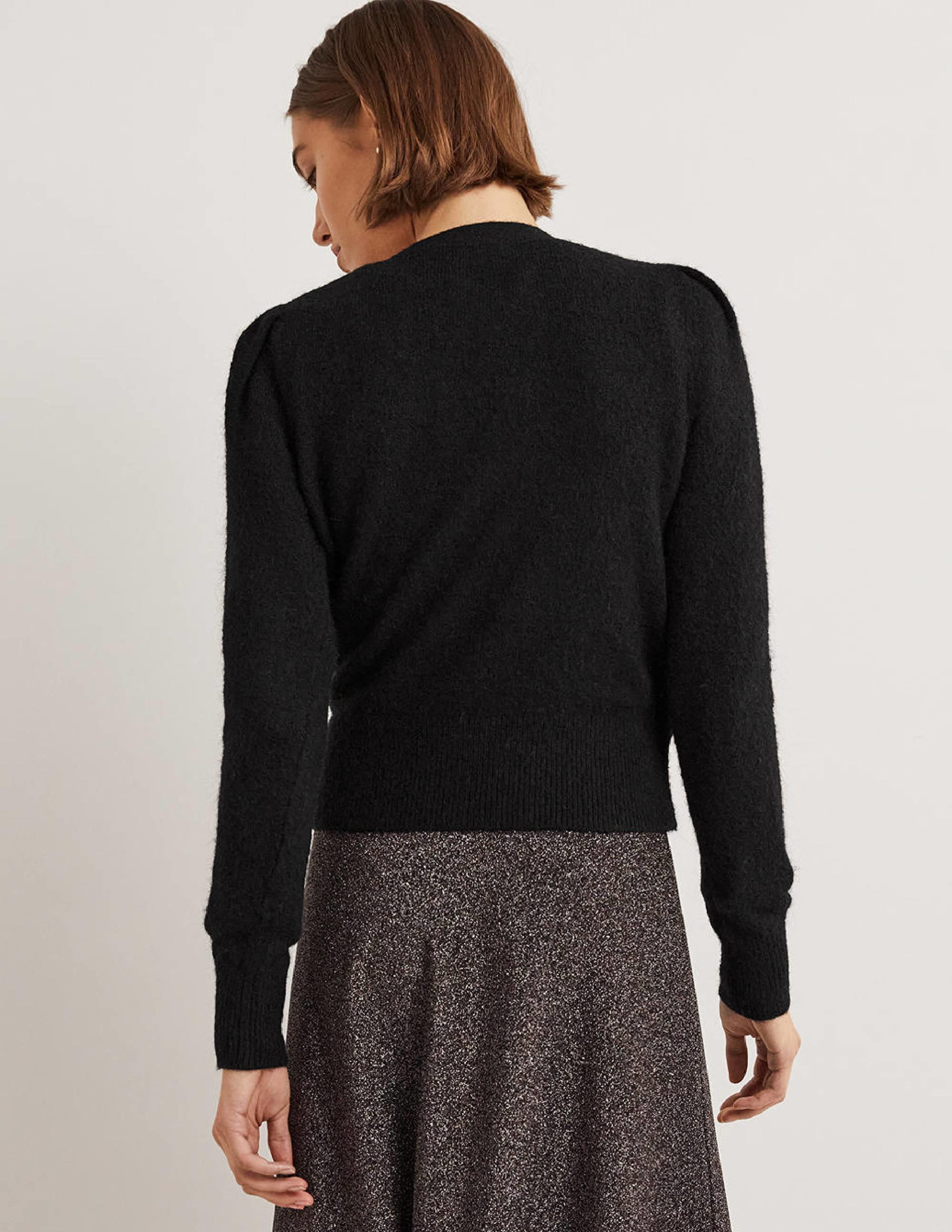 Flauschiger Wickel-Cardigan-Schwarz - Image 3