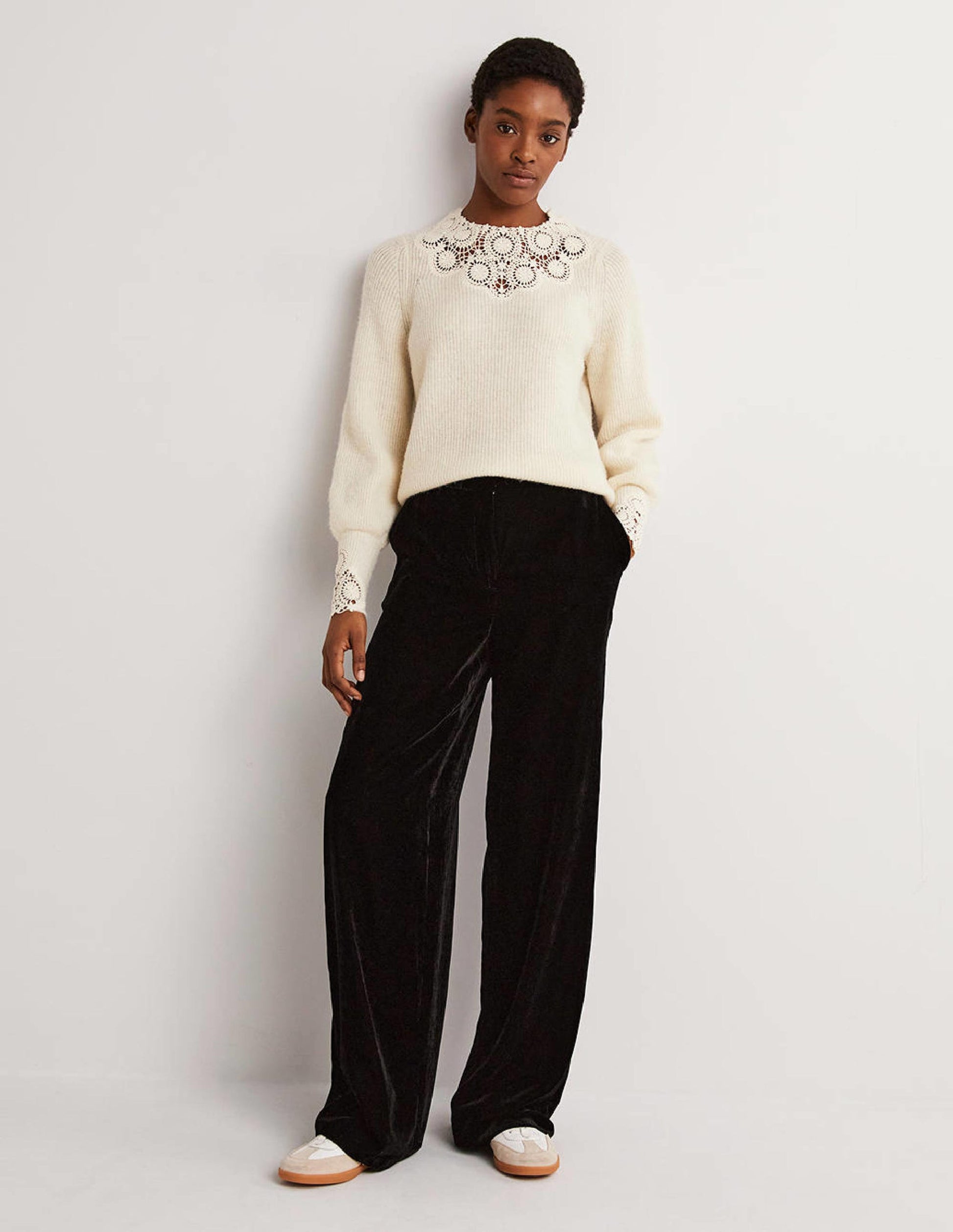 Detail Fluffy Jumper-Warm Ivory Embroidery-5