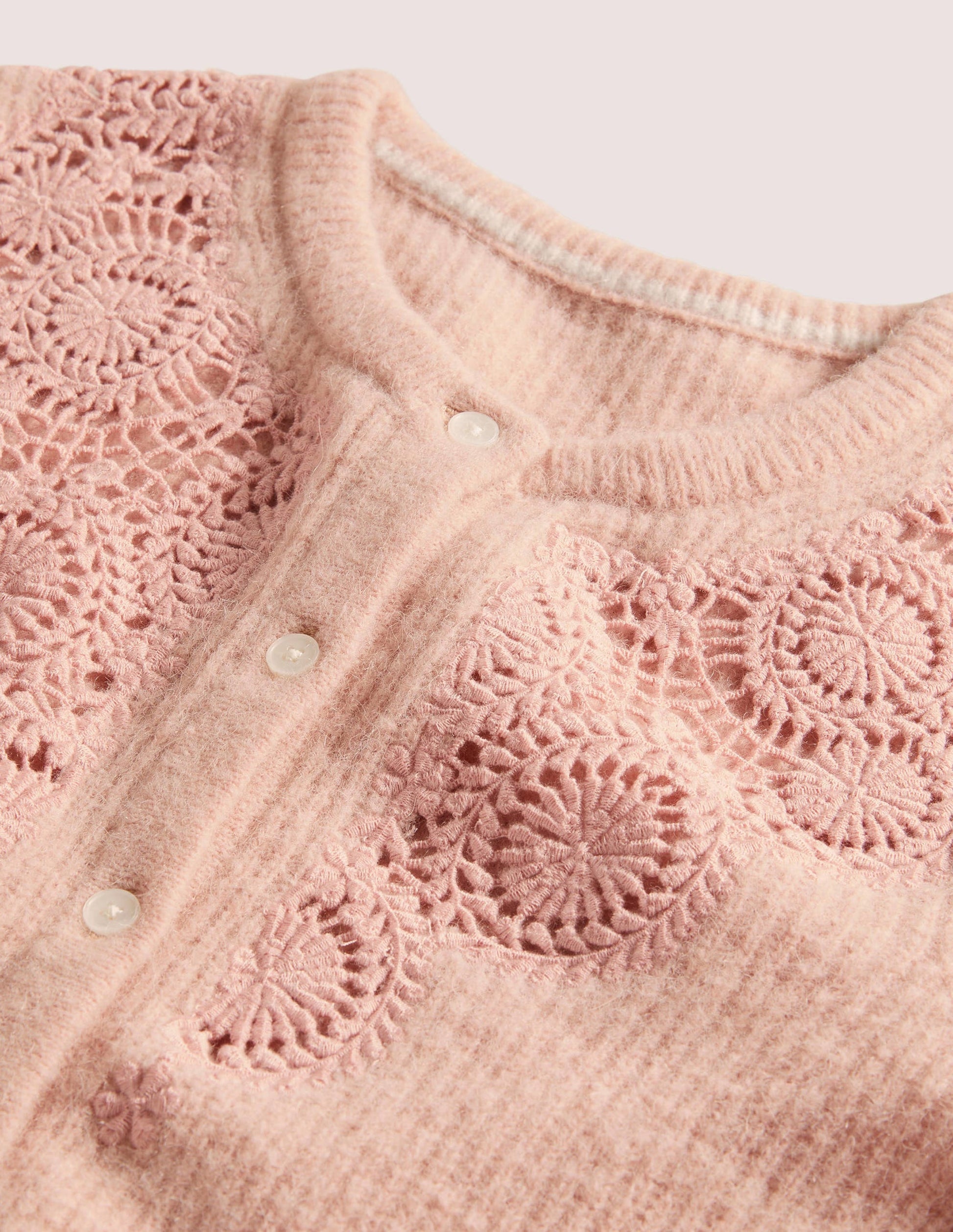 Flauschiger Cardigan mit Stickerei-Eisrosa, Stickerei-8