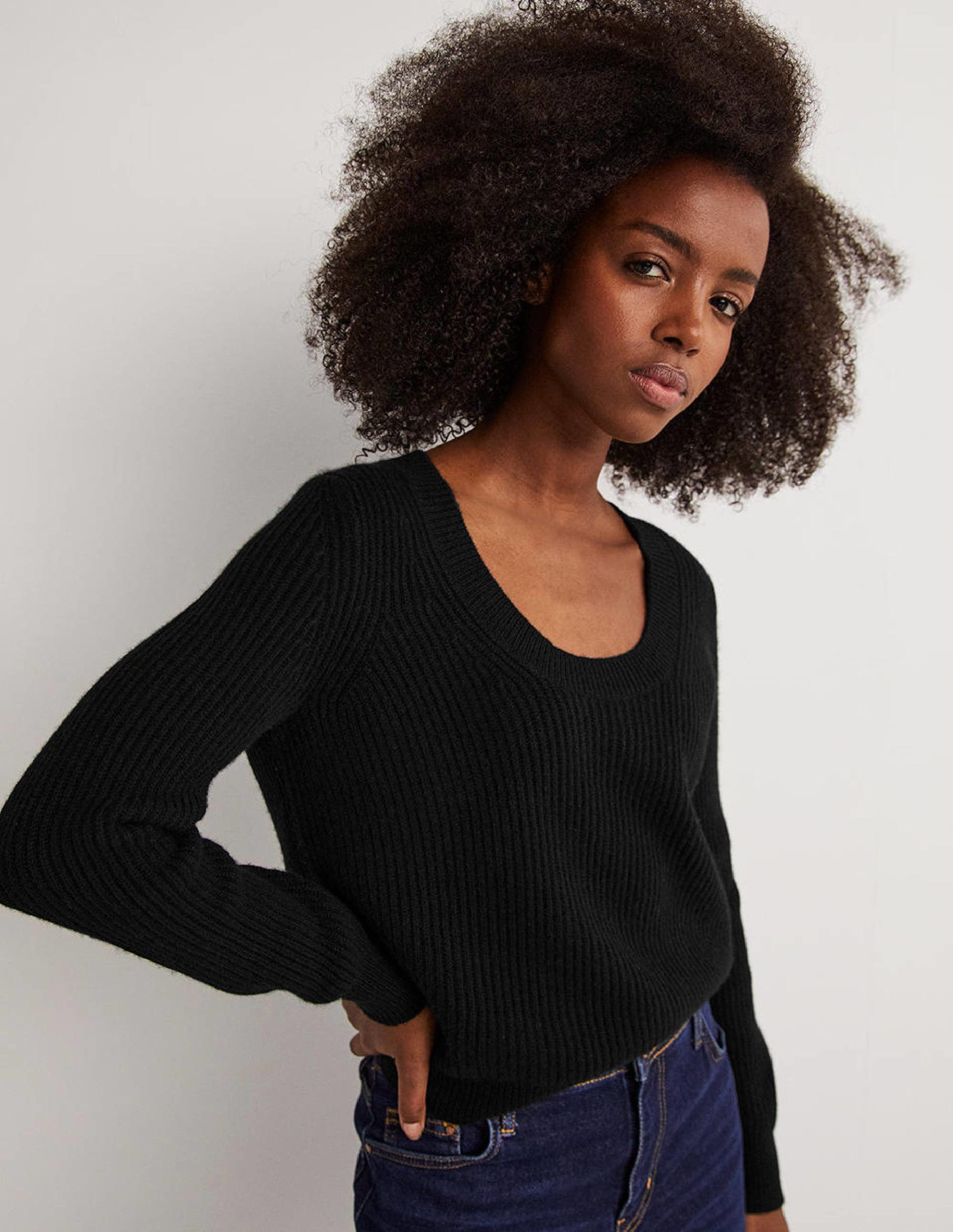 Pull col U en cachemire-Noir-4
