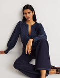 Rüschenoberteil mit Smokdetail und gekerbtem Ausschnitt-Navy, Folientupfen