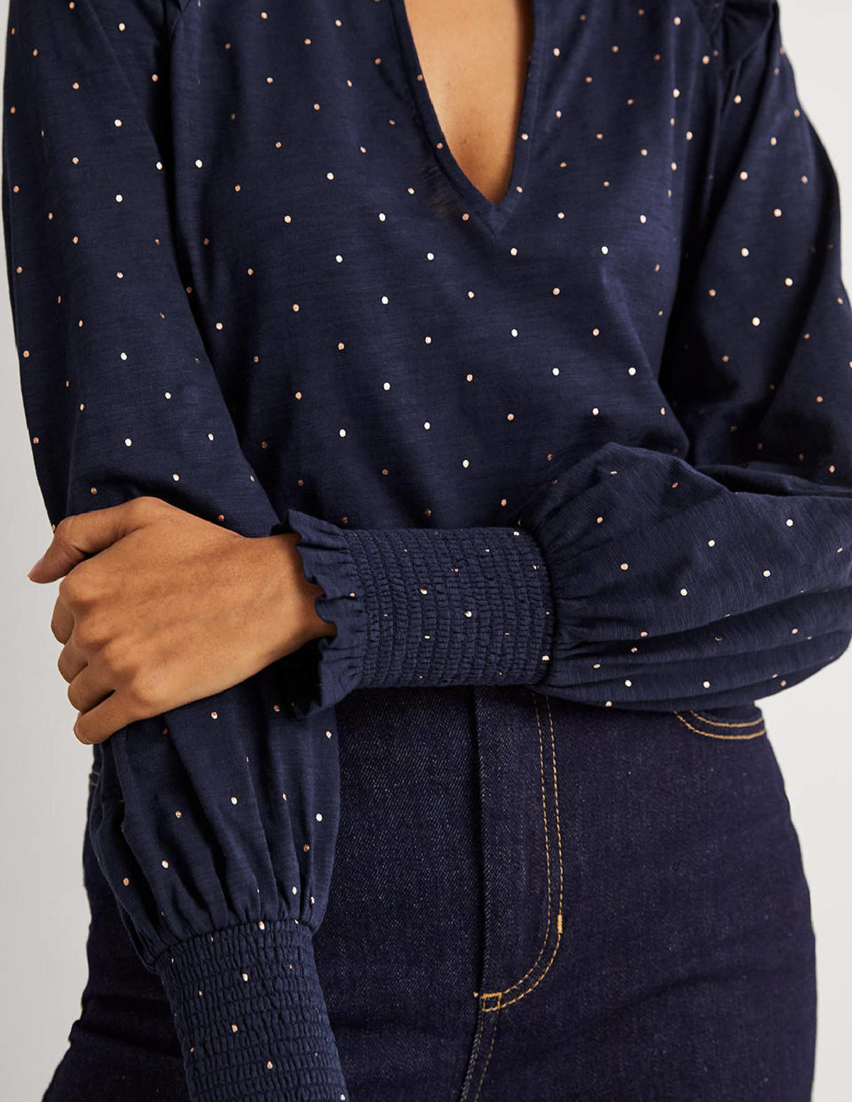 Rüschenoberteil mit Smokdetail und gekerbtem Ausschnitt-Navy, Folientupfen-3
