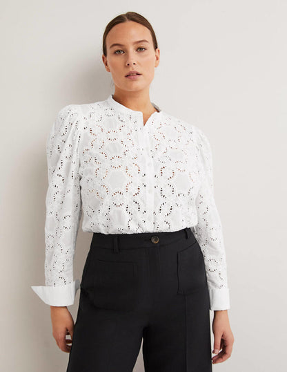 Bluse mit Lockstickerei und Gigot-Ärmeln-Weiß