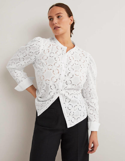 Bluse mit Lockstickerei und Gigot-Ärmeln-Weiß