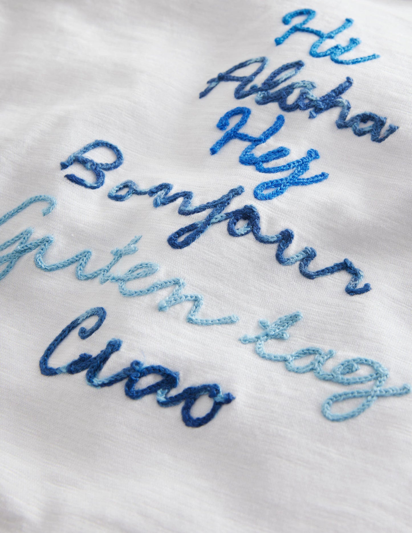 T-Shirt mit Kettenstich und Spruch-Naturweiß Hello-Motiv