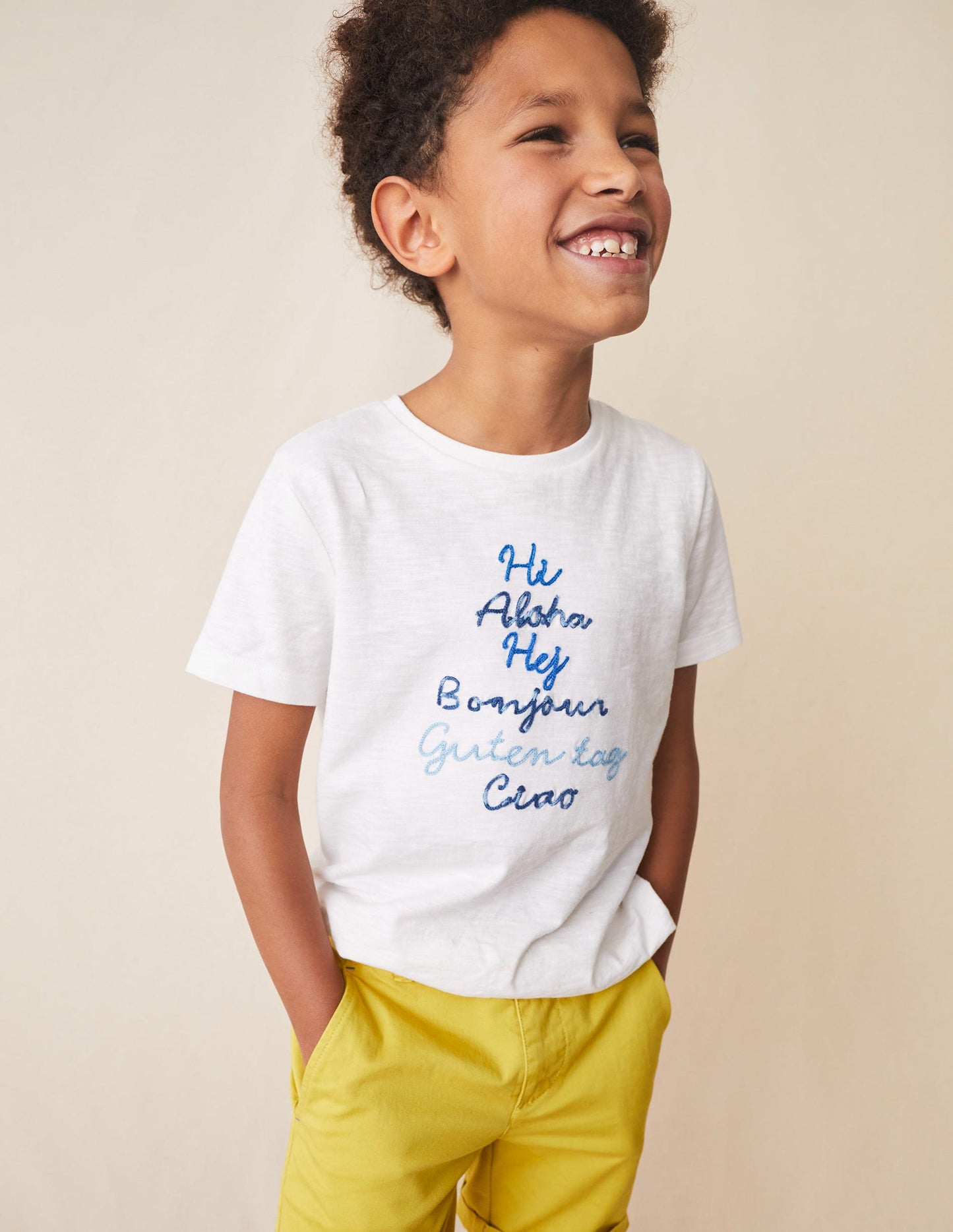 T-Shirt mit Kettenstich und Spruch-Naturweiß Hello-Motiv