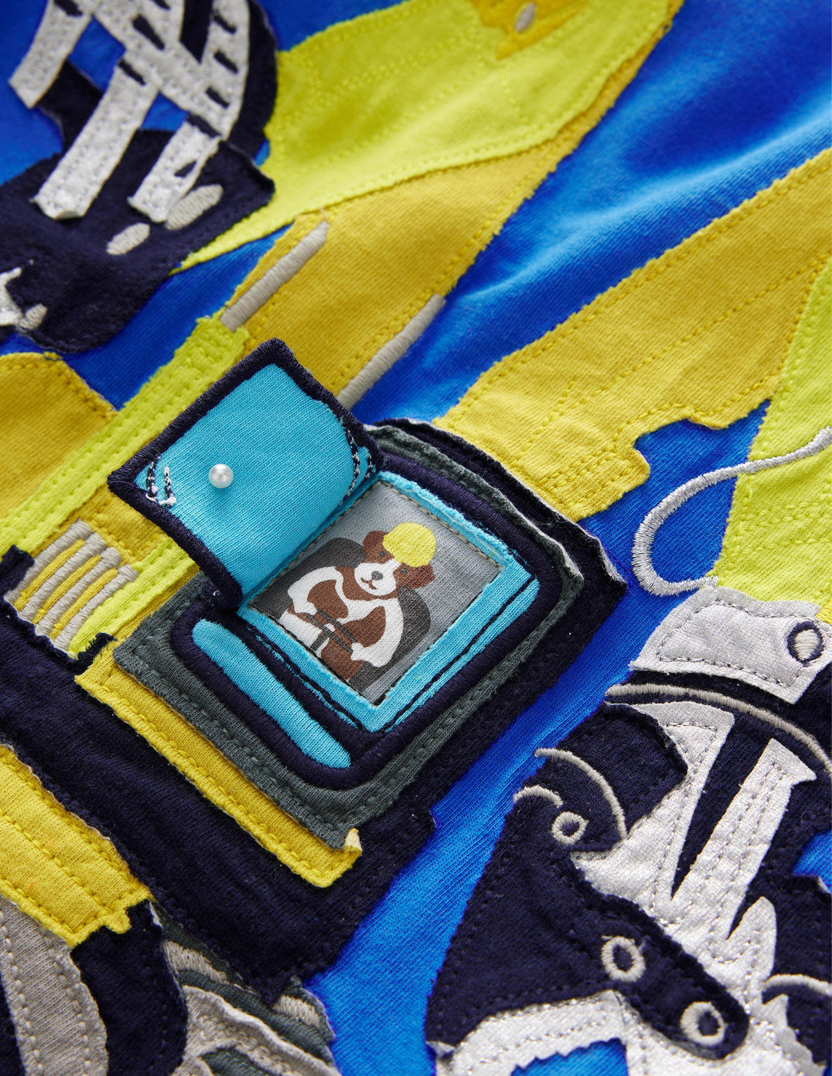 T-Shirt mit Applikation-Blau, Bagger - Image 3