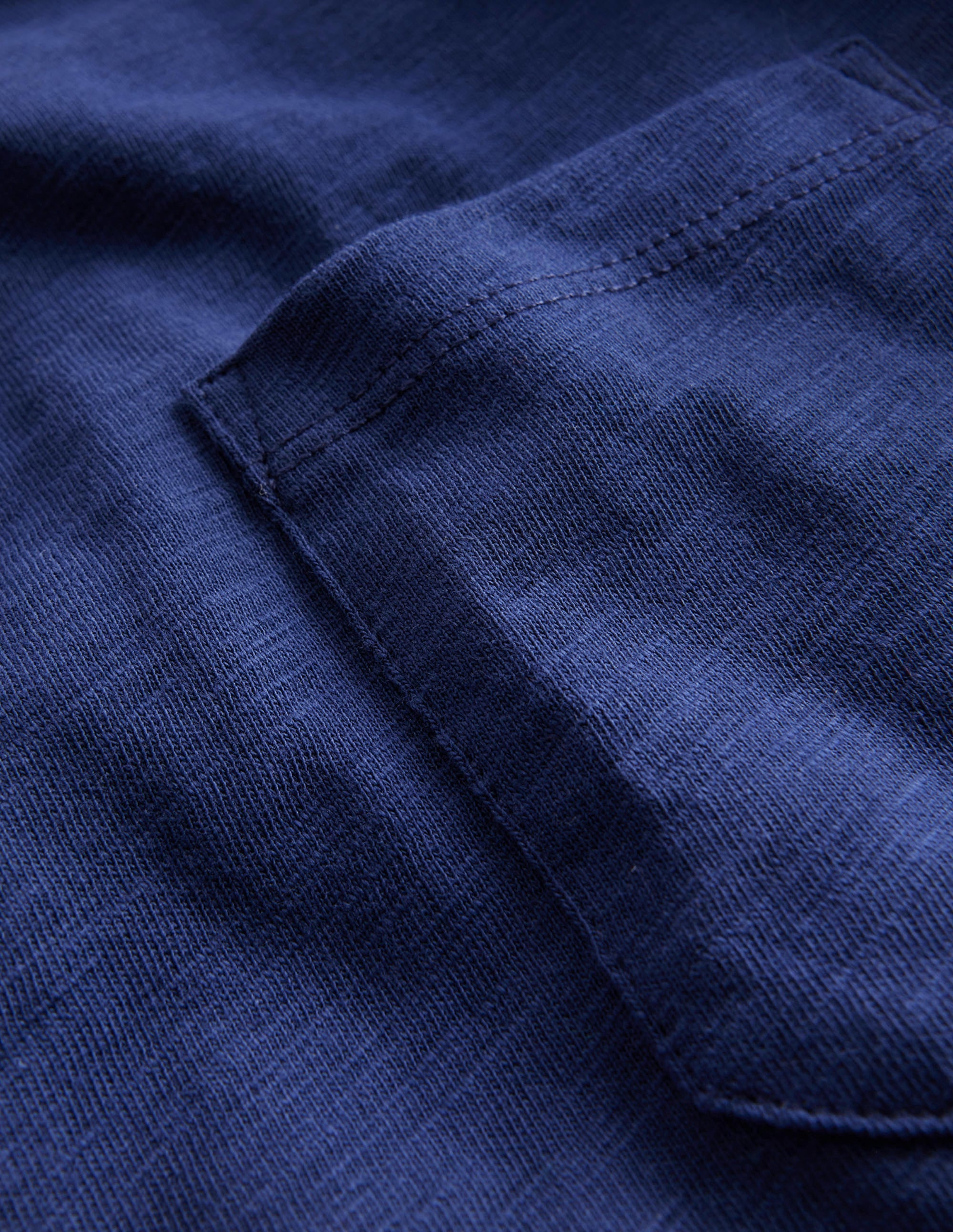 Gestreiftes T-Shirt im Lagenlook-Schuluniform-Marineblau Meliert - Image 3