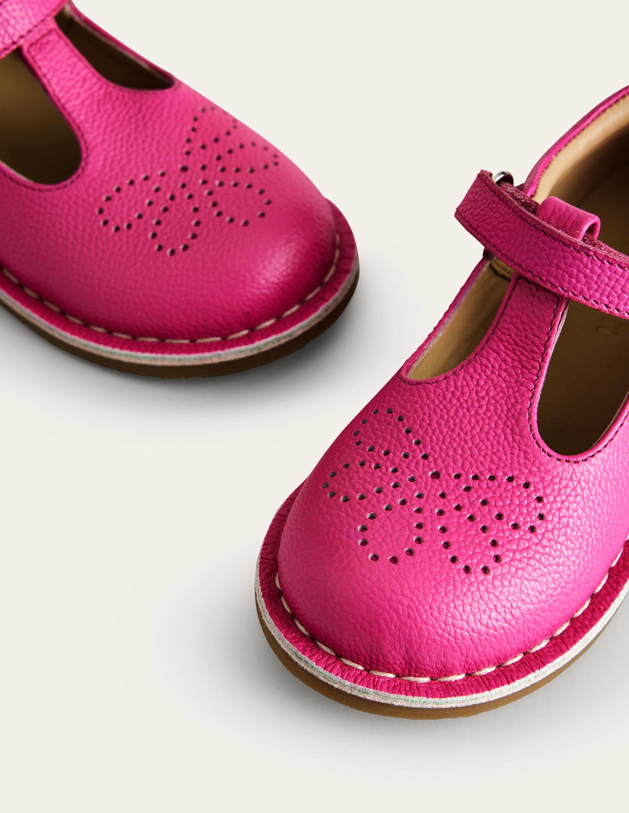 Flache Schuhe aus Leder mit T-Steg-Pink - Image 3