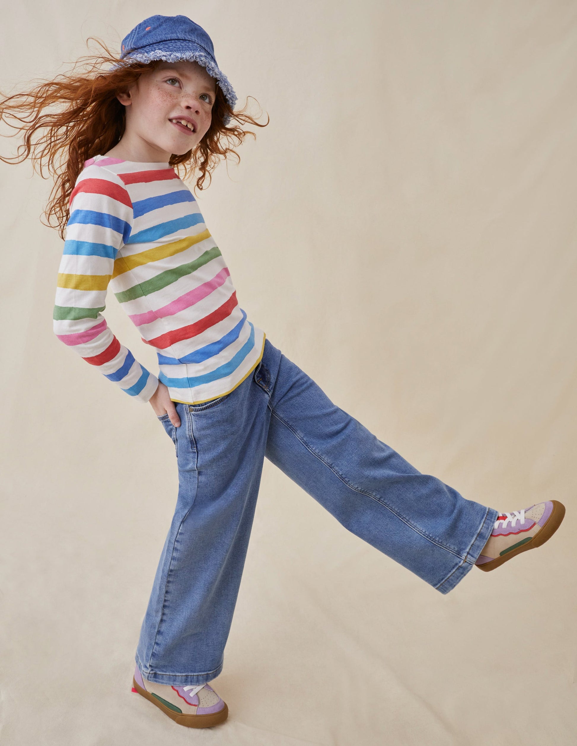Lustiges Bretonshirt-Gemalter Regenbogen Streifen-4