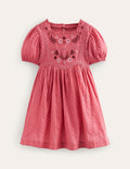 Robe brodée à détails dentelle-Rose fard
