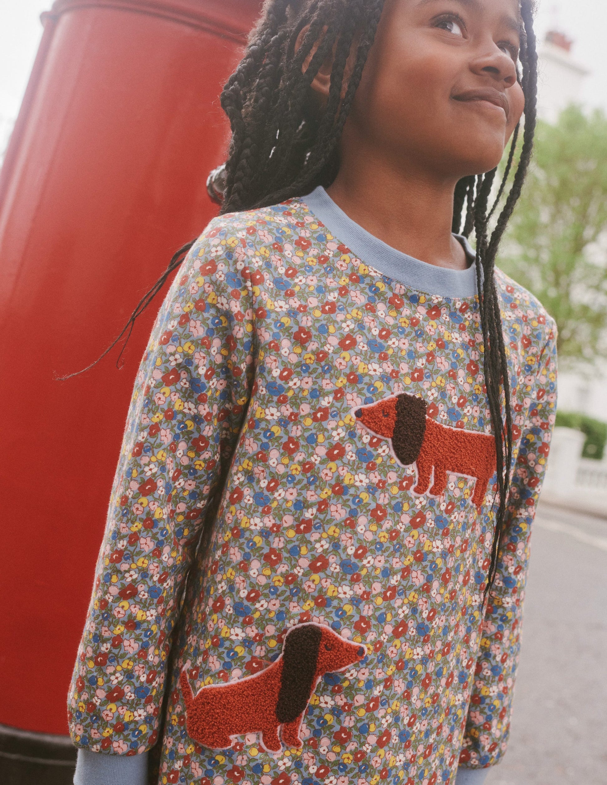 Robe-sweat à appliqué-Chien fleur bleu galet-5