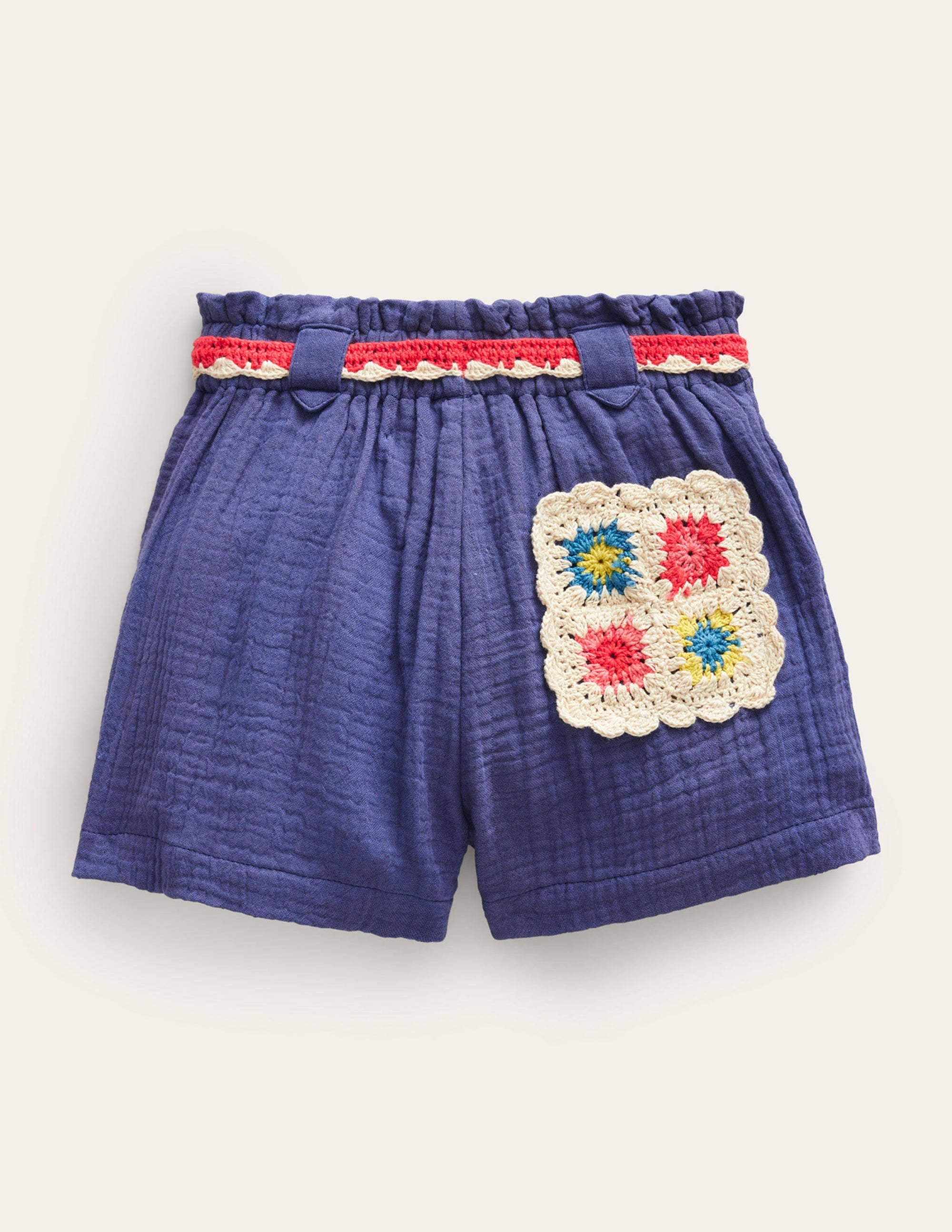 Short froissé avec détail en crochet-Tribord tendre - Image 2