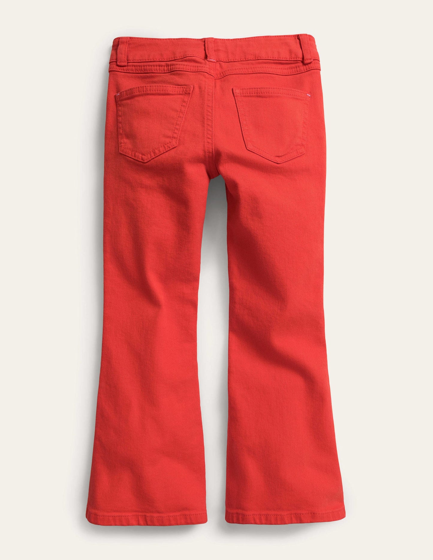 Ausgestellte Jeans-Mandarinenrot