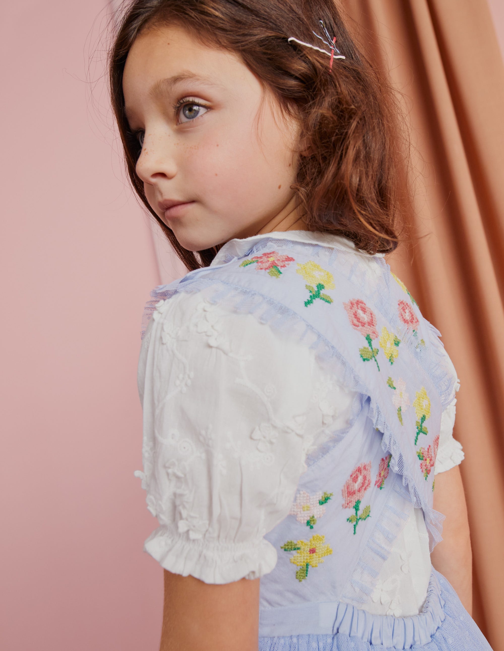 Besticktes Kleid mit überkreuzten Trägern-Hellblau - Image 6