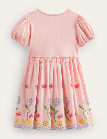 Ausgestelltes Kleid mit Lochstickerei-Blassrosa