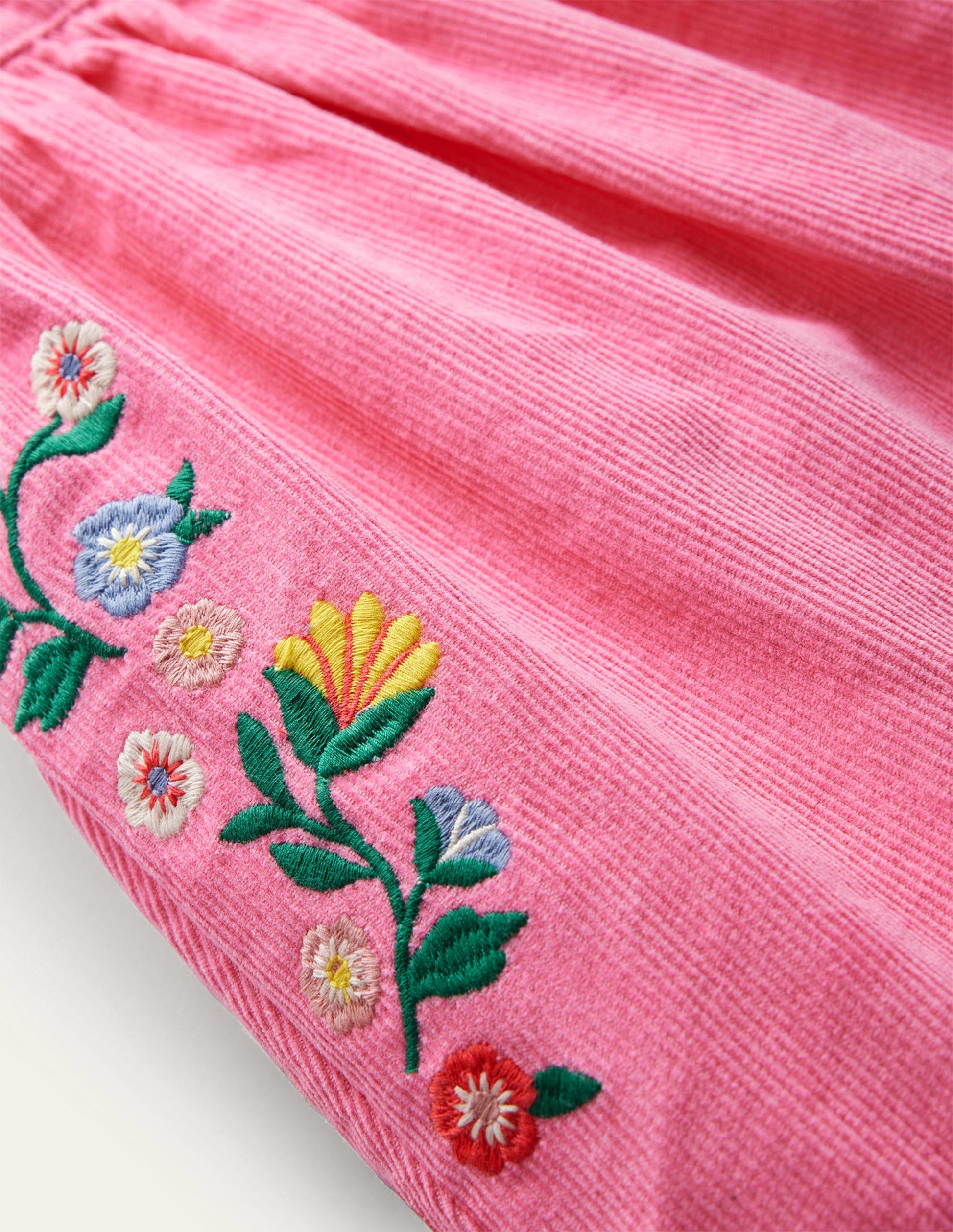 Jupe traditionnelle brodée-Broderie rose renversant-3