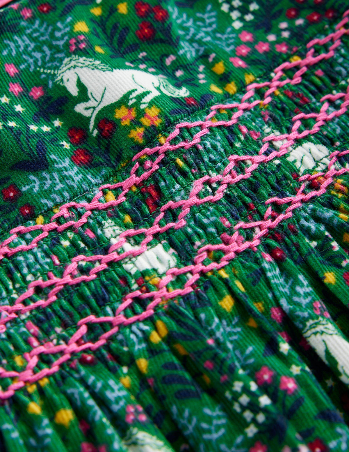 Robe en velours côtelé à smocks-Motif Unicorn Meadow vert profond-3