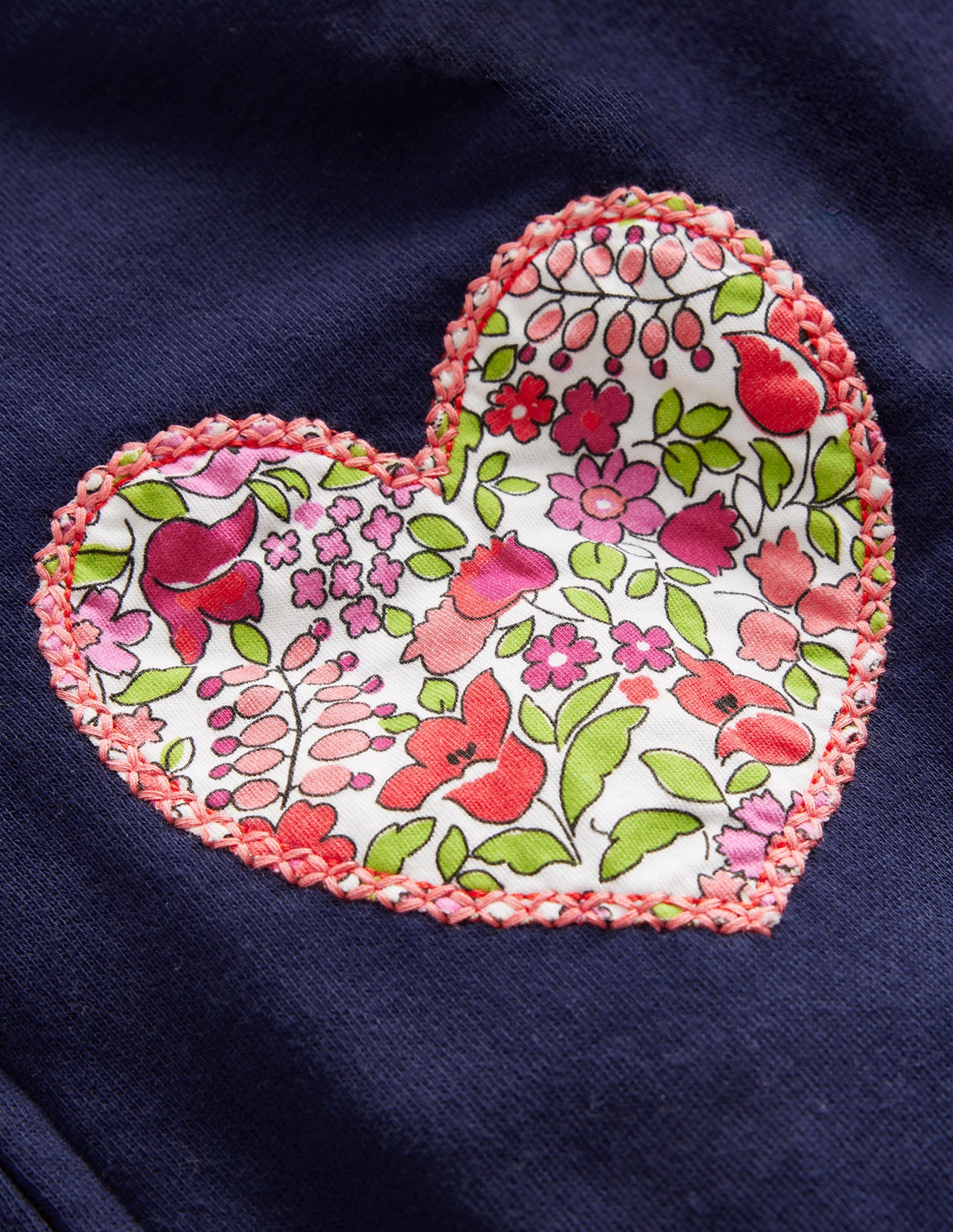 Sweat à capuche doublé à appliqué-Cœurs bleu marine foncé - Image 3
