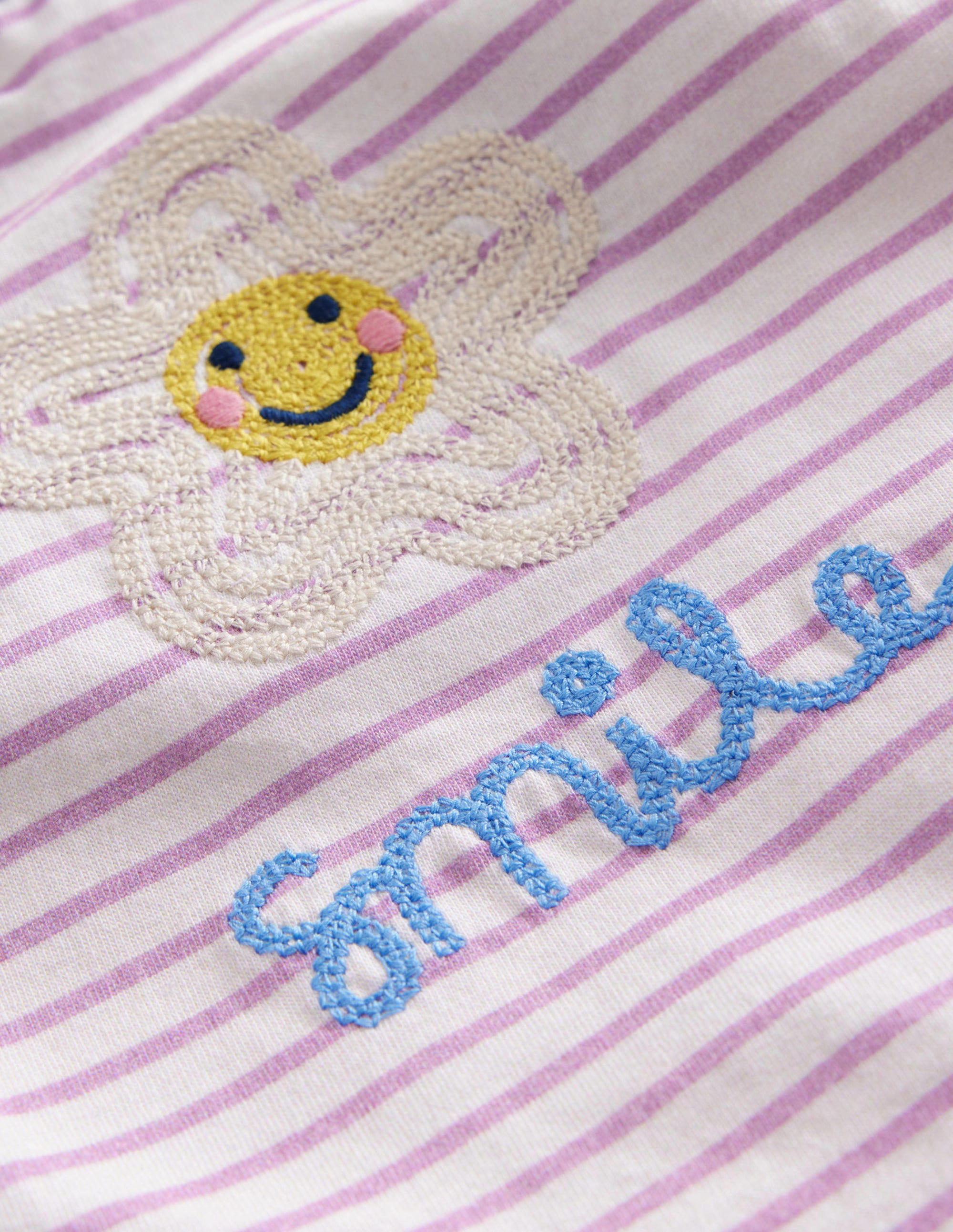 T-Shirt mit aufgestickter Grafik-Naturweiß/Zartes Lavendellila, Smile - Image 3
