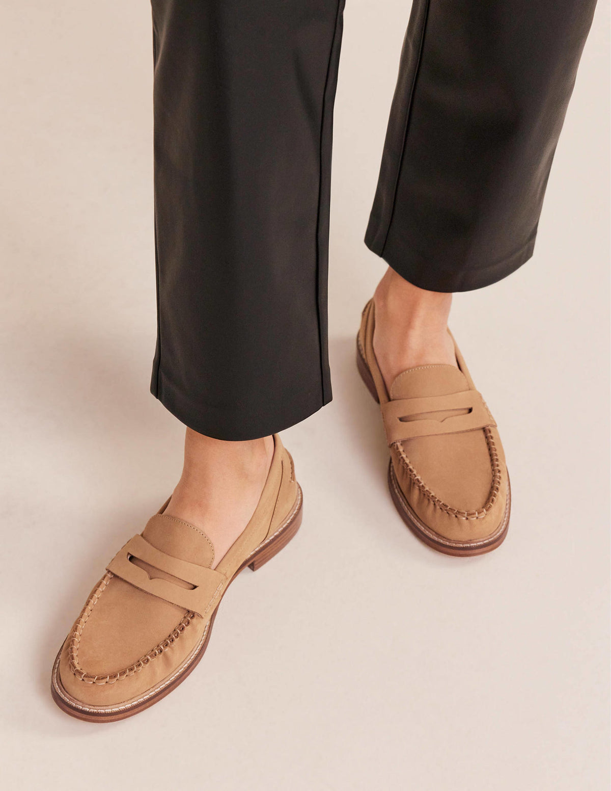 Mocassins intemporels-Nubuck sucre d'érable-1