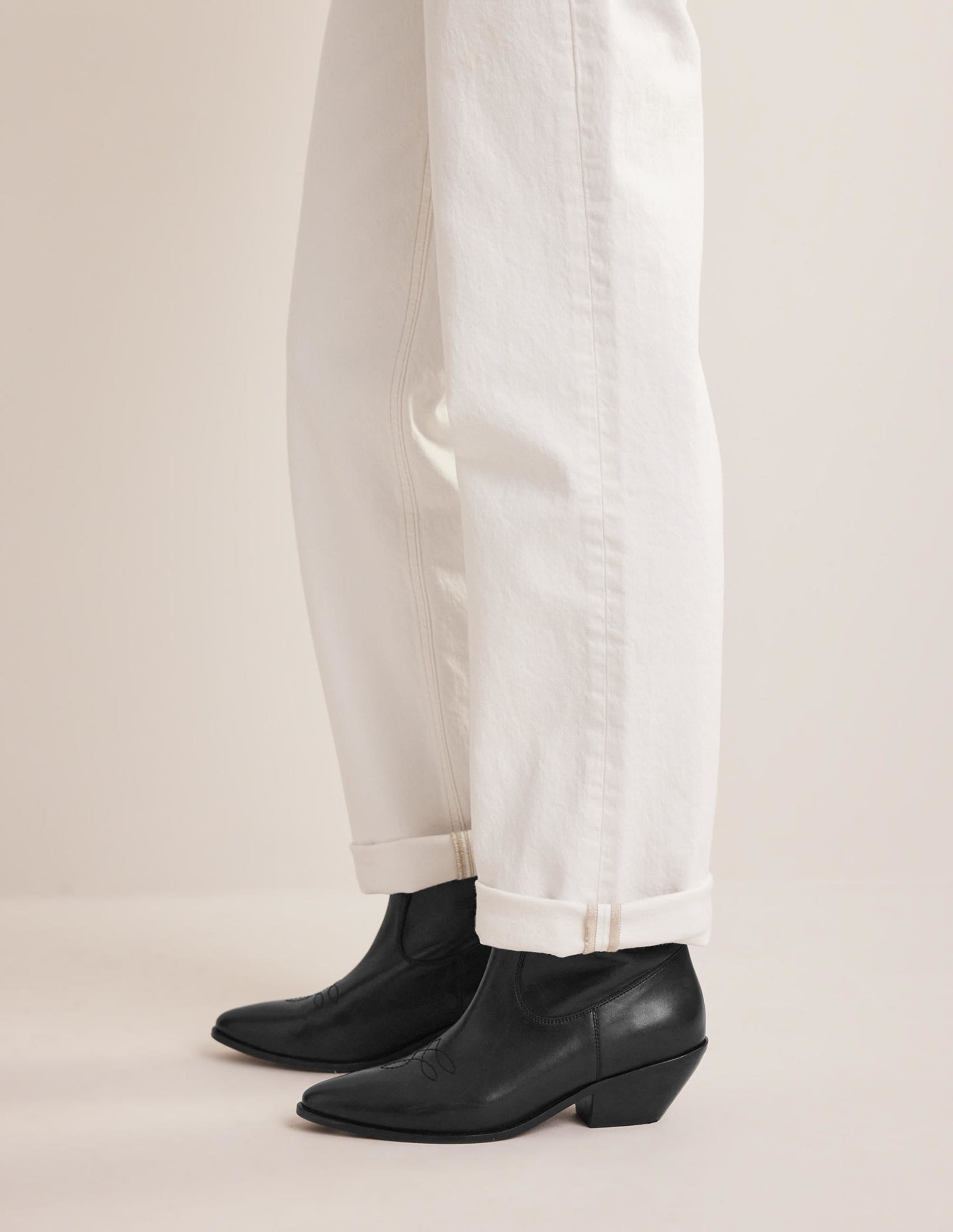Western-Boots aus Veloursleder mit niedrigem Absatz-Schwarzes Leder - Image 1
