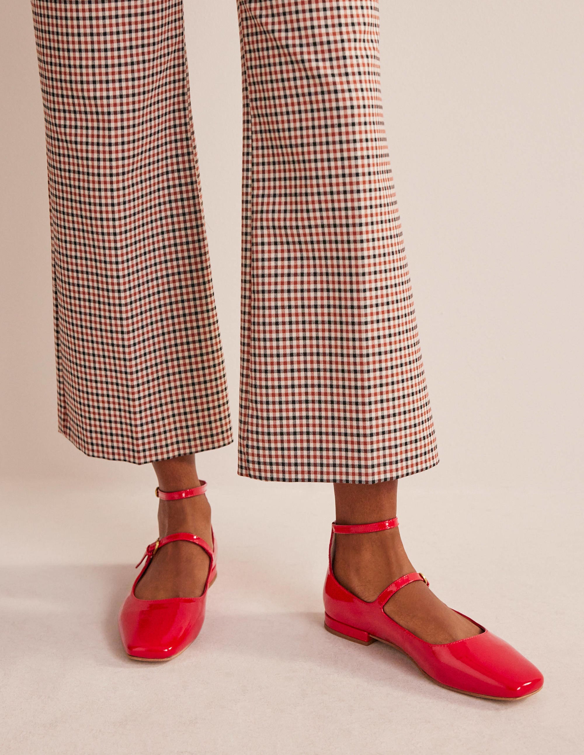 Mary-Jane-Schuhe mit doppeltem Riemen-Pepperoni Lack - Image 1