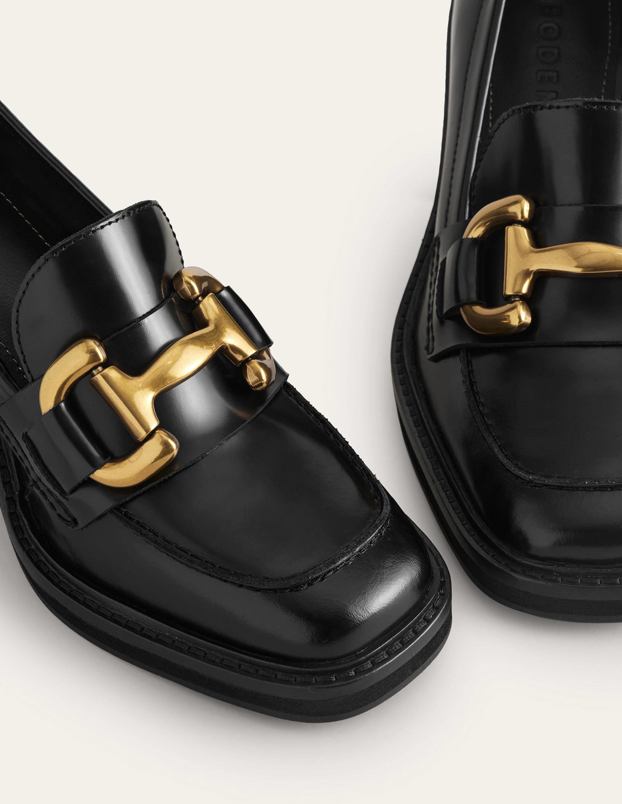 Mocassins à talons Iris avec mors décoratif-Cuir de veau noir - Image 5