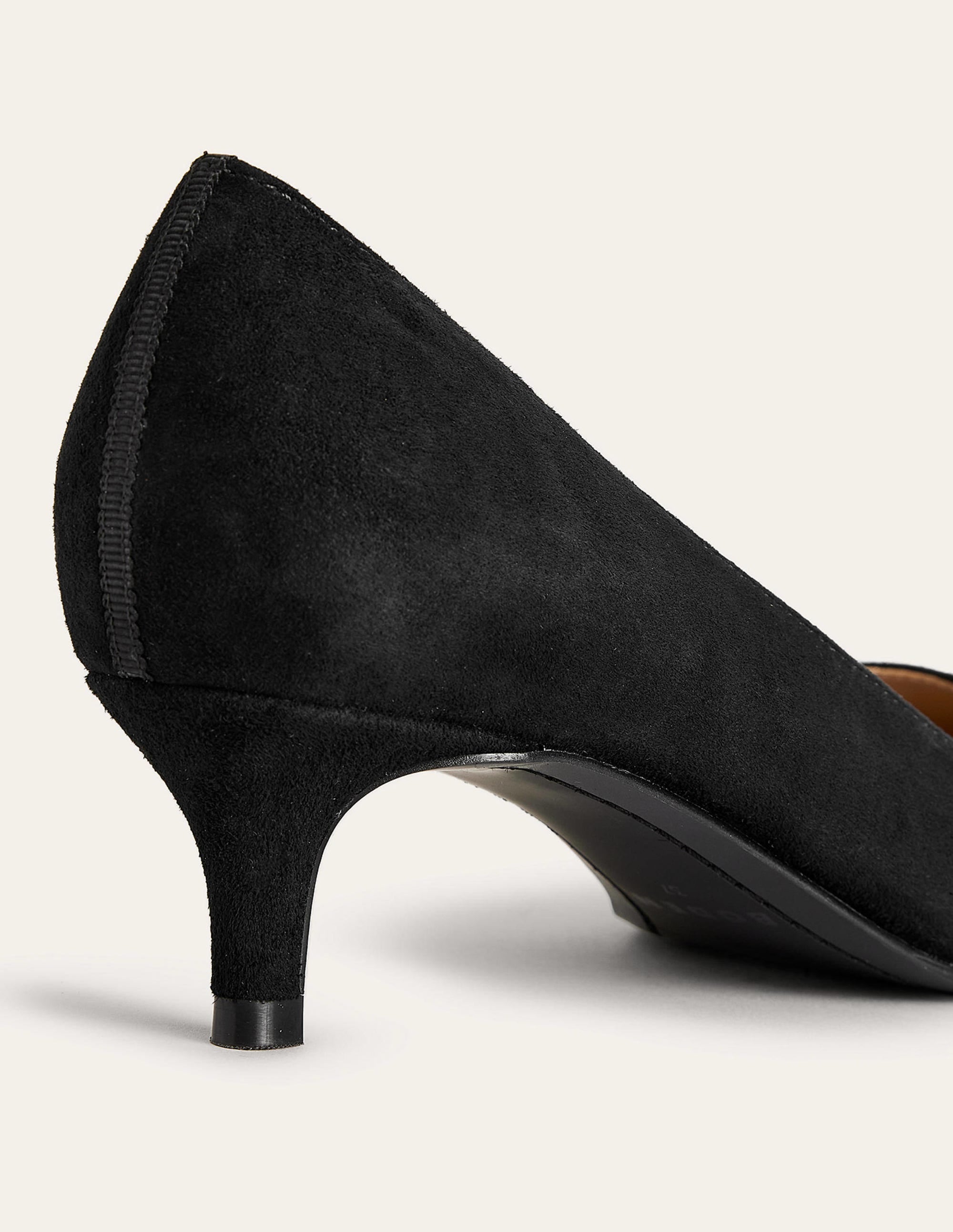 Lara Low-Heeled Court Shoes-Black - Image 4