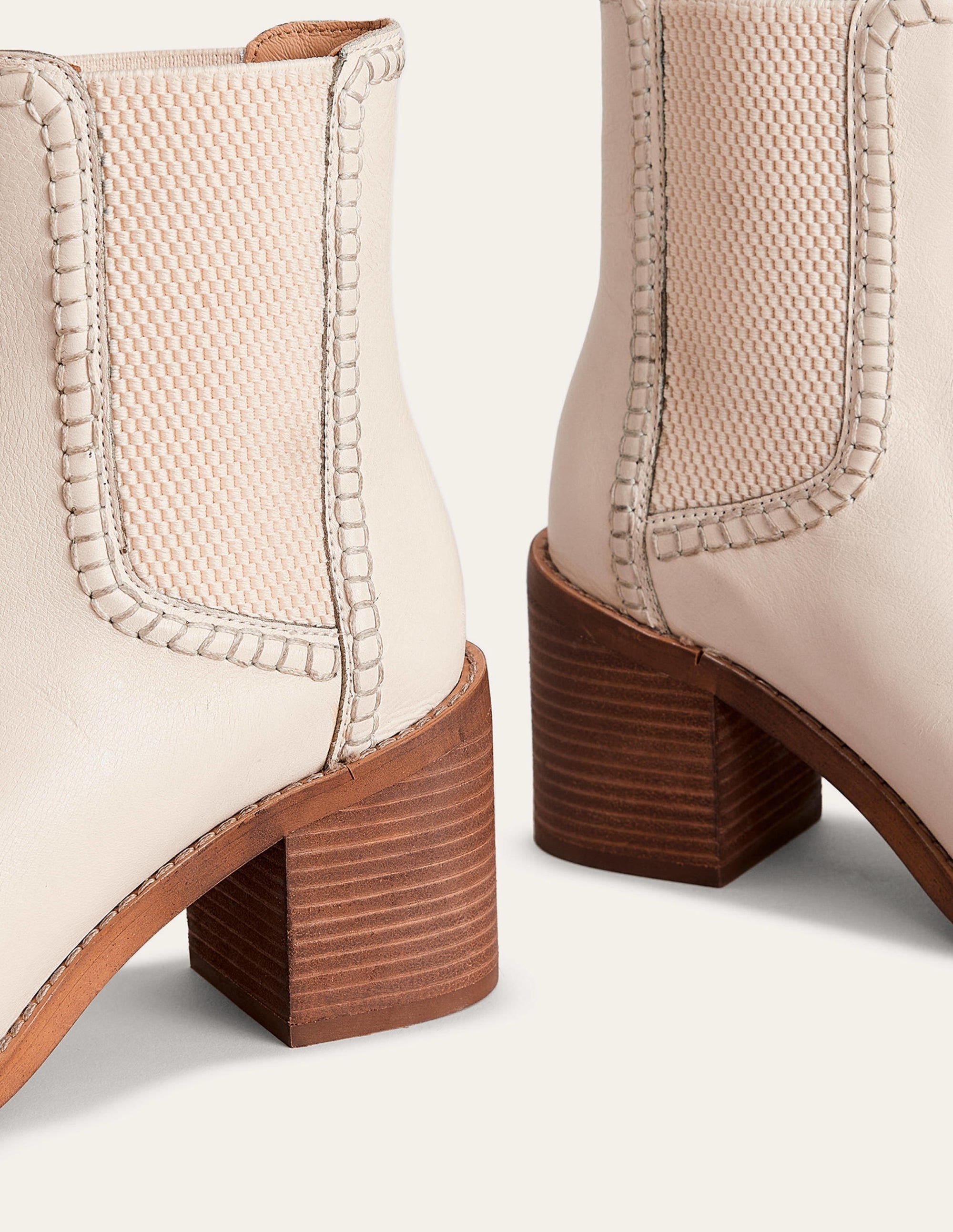 Bottines Chelsea à talons carrés-Cuir poli écru - Image 4