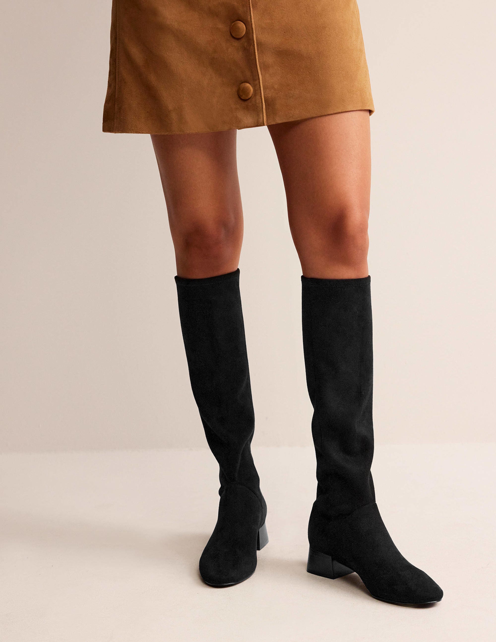 Kniehohe Stretchstiefel mit flacher Sohle-Schwarz - Image 1