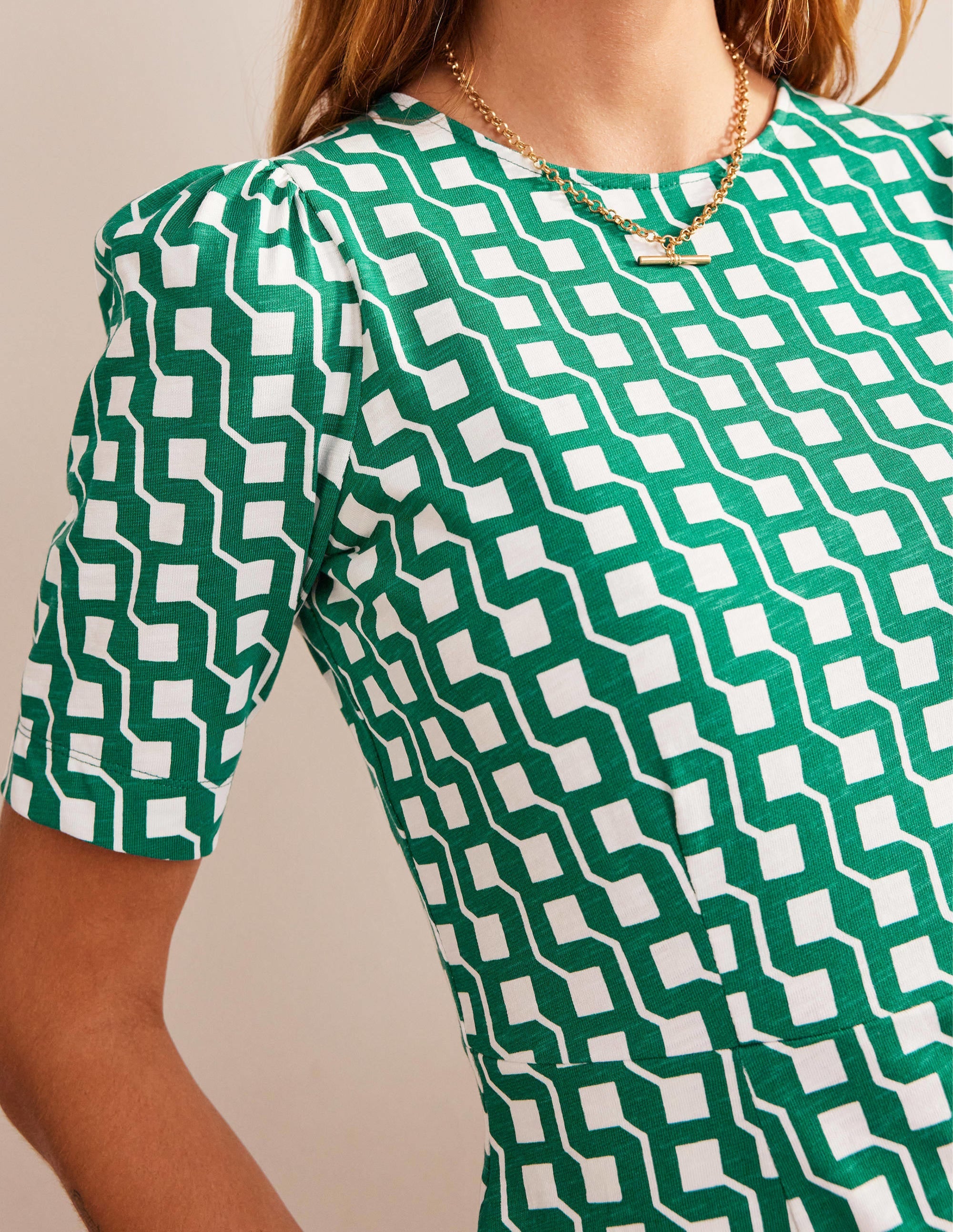 Robe en jersey à col rond-Émeraude vif, motif Cube Geo - Image 2
