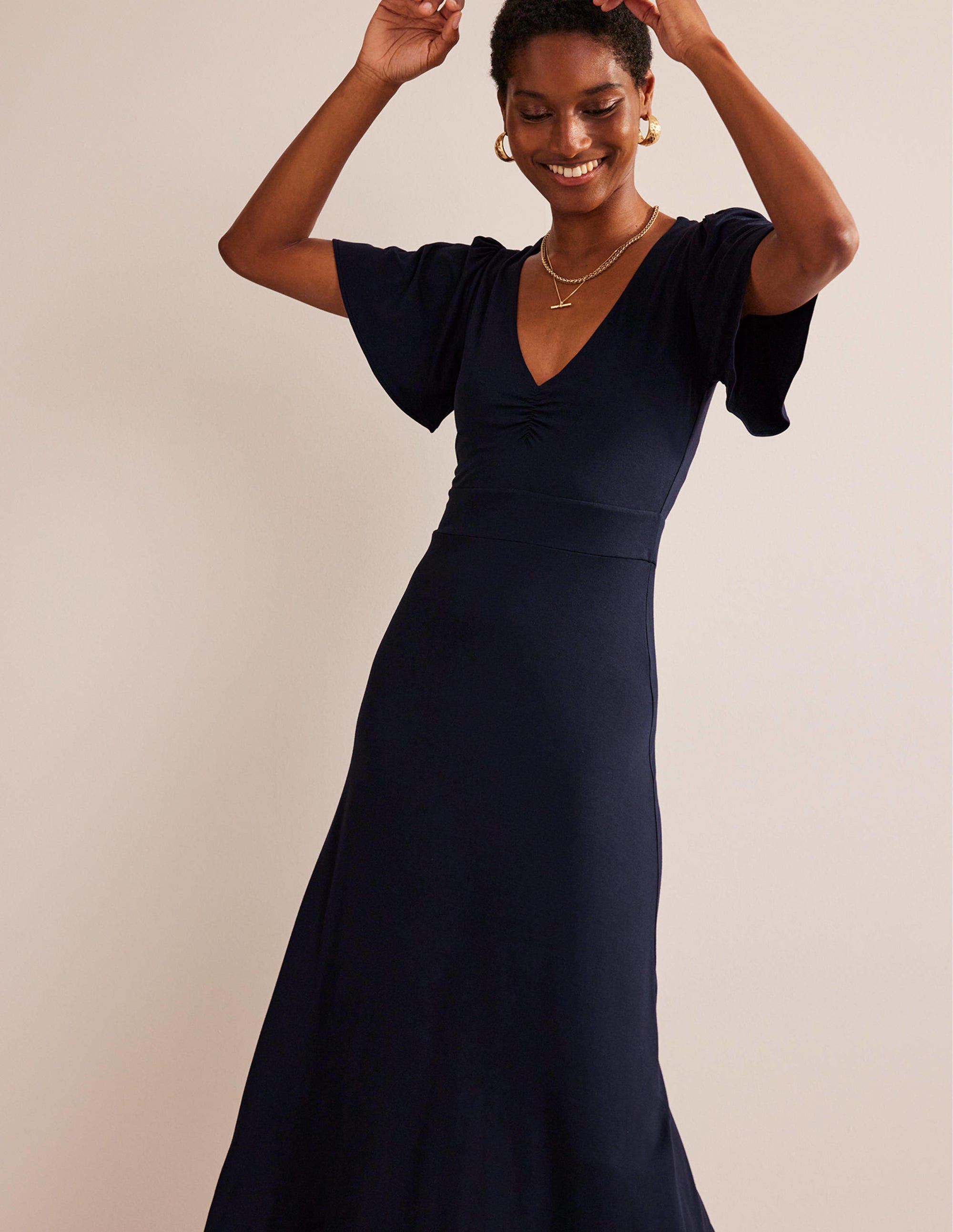 Kleid mit V-Ausschnitt-Marineblau - Image 4
