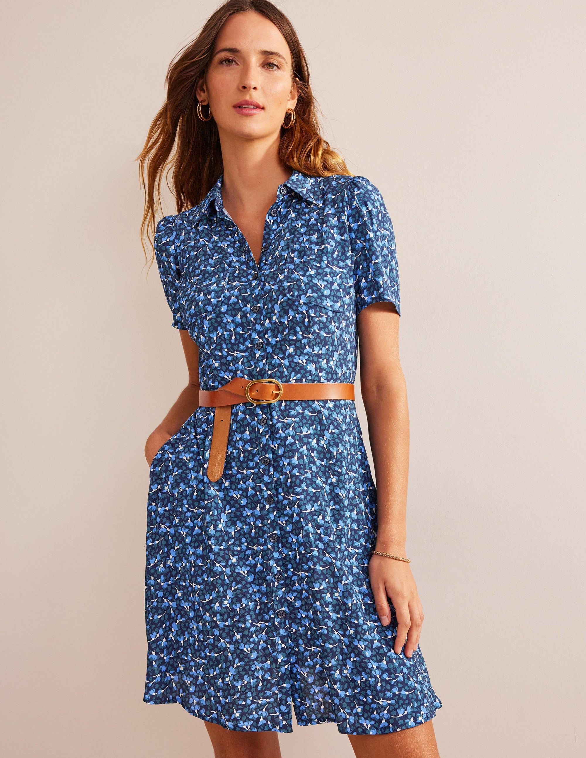 Robe-chemise Clara-Bleu marine foncé, motif Flora - Image 1