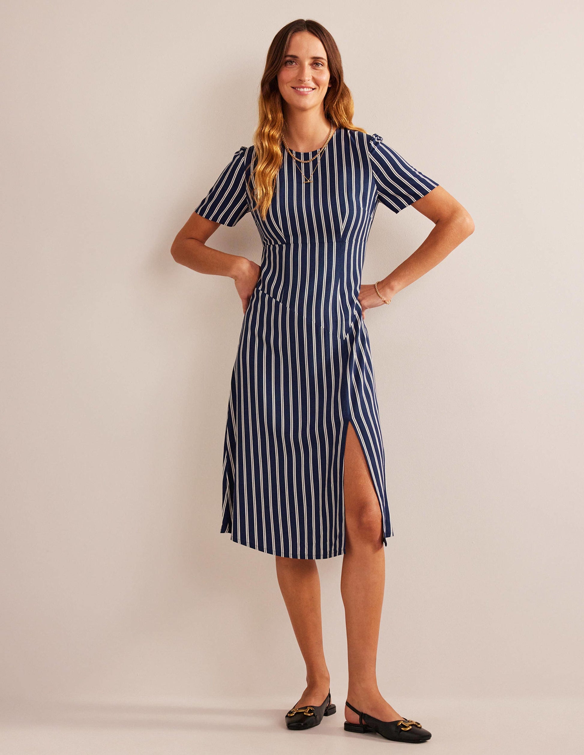 Midikleid mit asymmetrischen Nähten-Marineblau und Naturweiß Senkrecht Gestreift-5
