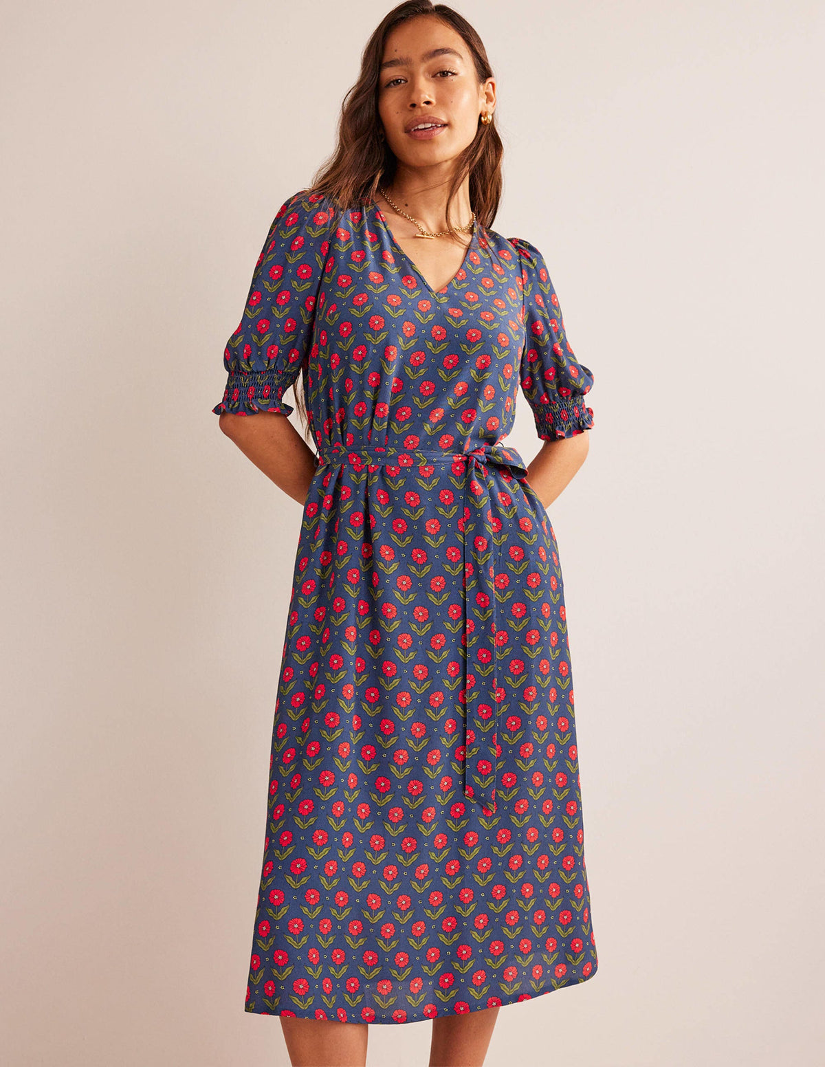 Midikleid mit gesmokten Bündchen-Marineblau, Gänseblümchenblätter-1