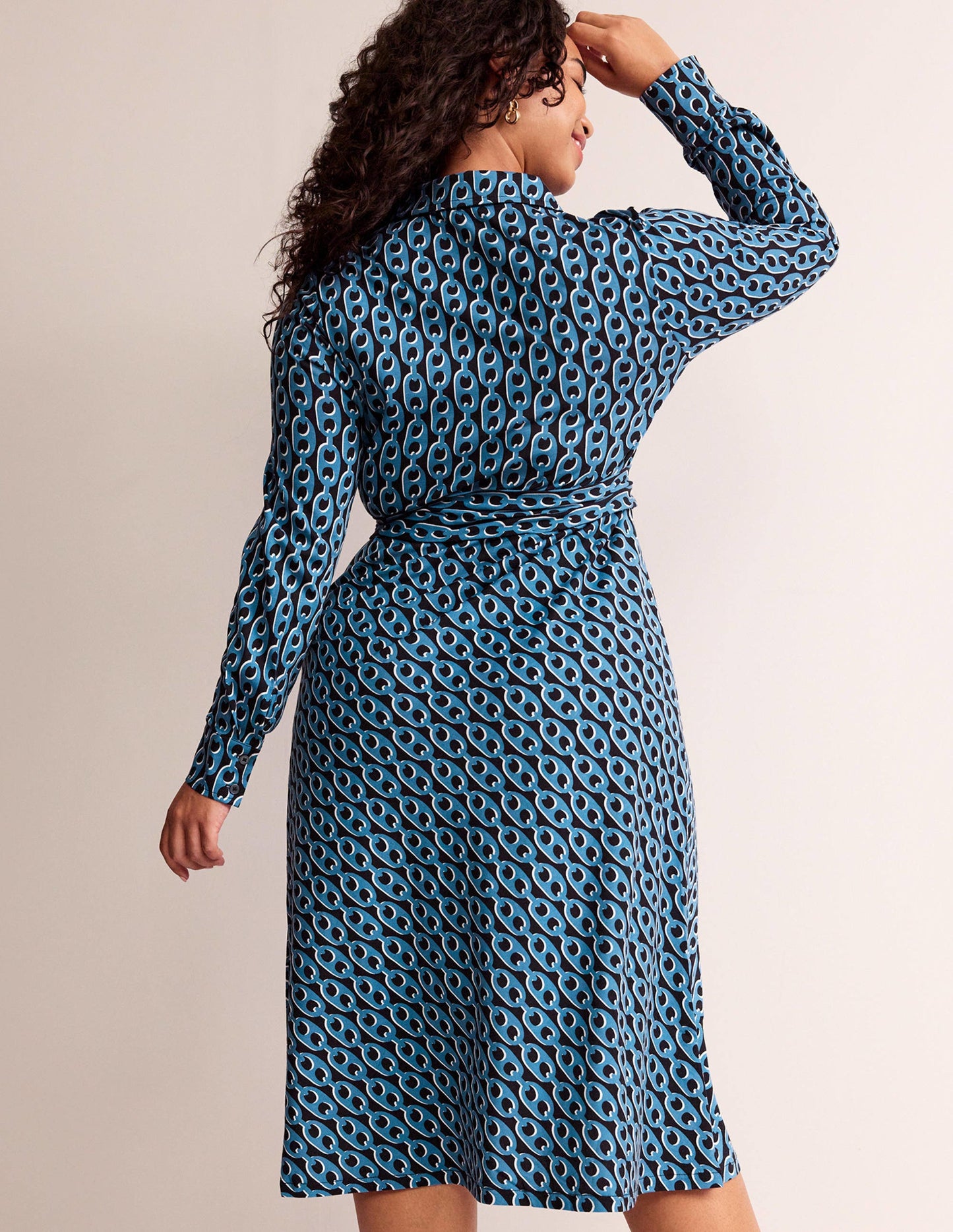 Laura Midi-Hemdblusenkleid aus Jersey-Azurblau, Geo-Kette