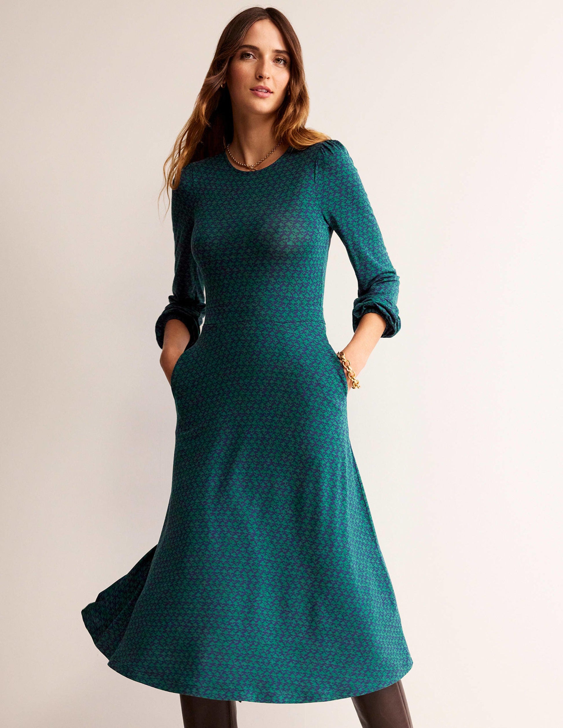 Camille Midikleid aus Jersey-Dunkles Smaragdgrün, Lilienzweig-1