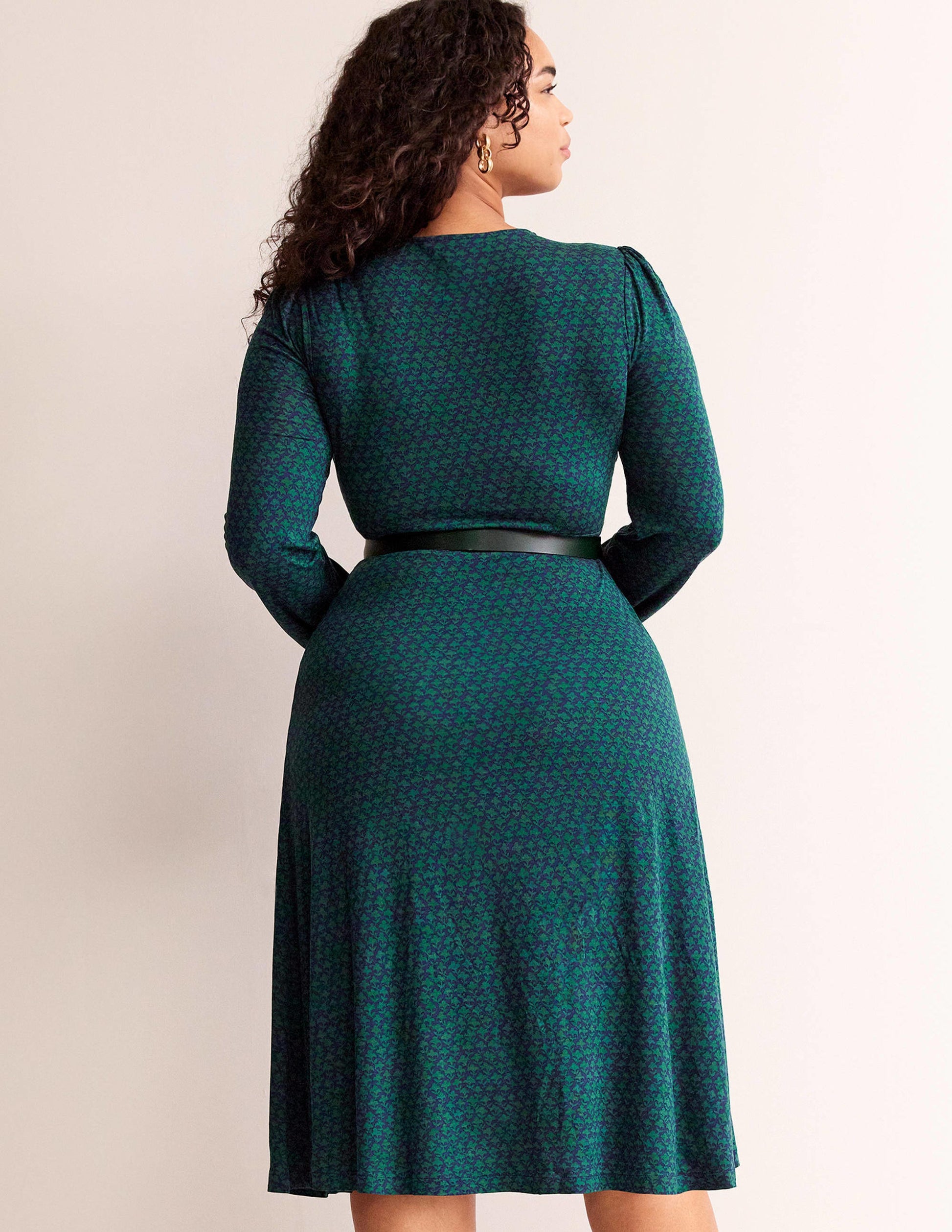 Camille Midikleid aus Jersey-Dunkles Smaragdgrün, Lilienzweig-6