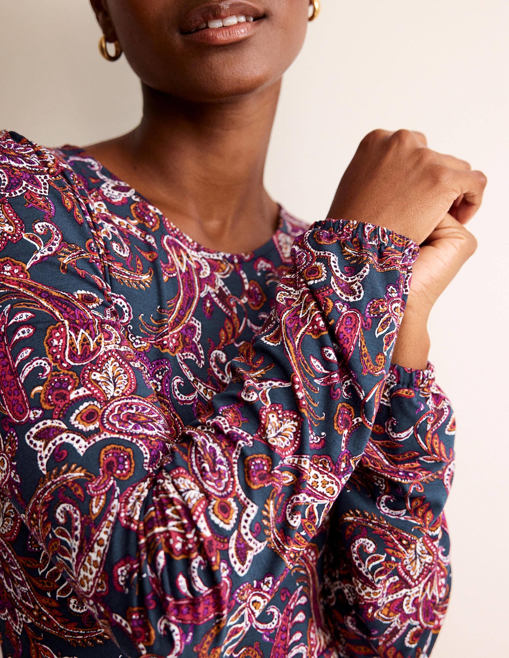 Robe midi Camille en jersey-Violet pensées, motif Paisley Lawn - Image 2