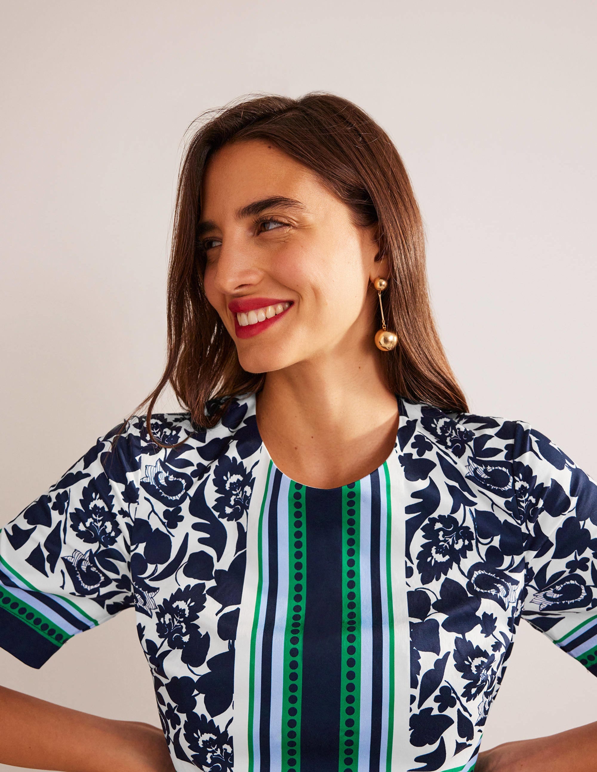 Robe fourreau Alexa en coton-Bleu marine, motif Tulip Bloom - Image 2