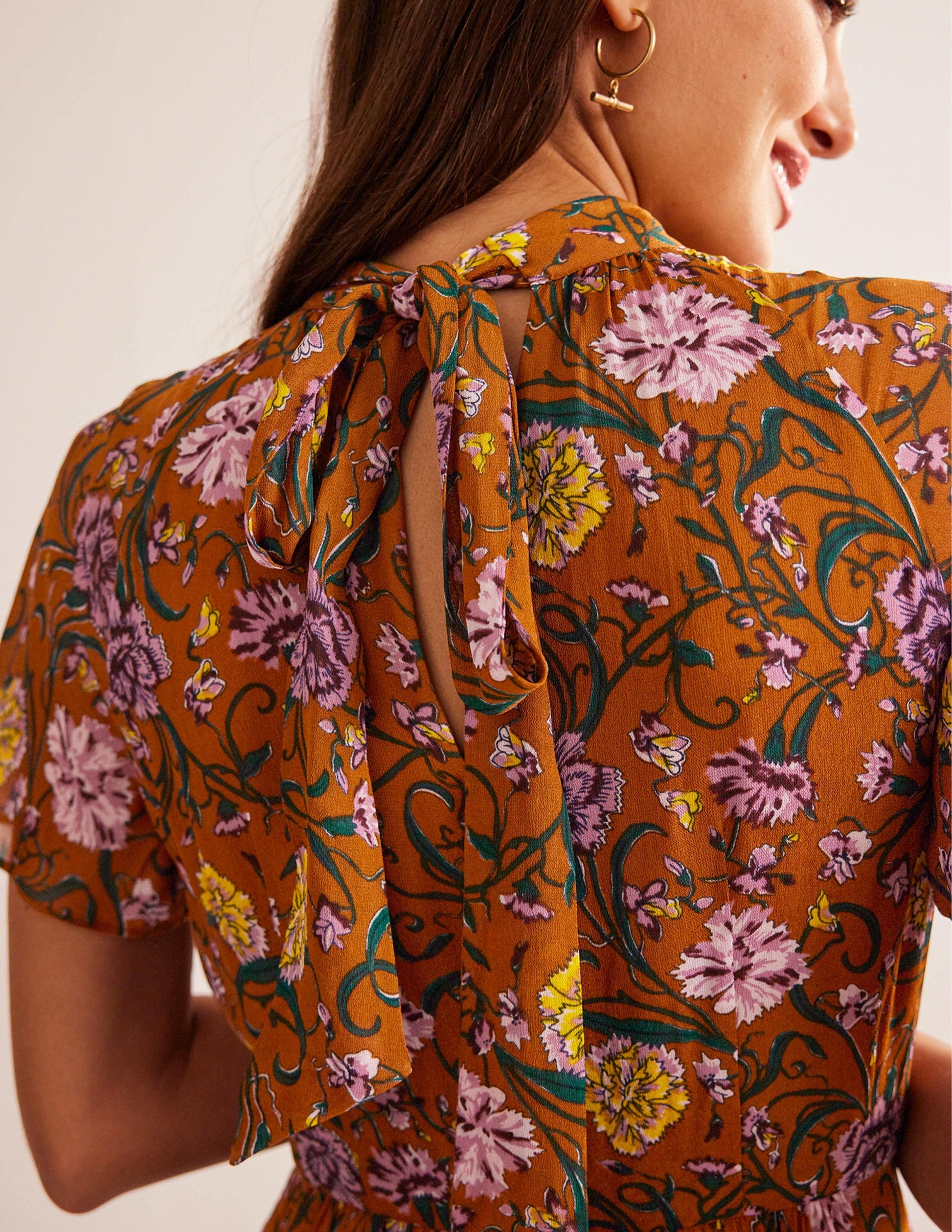Robe midi froncée & nouée dans le dos-Citrouille, motif Freesia-2