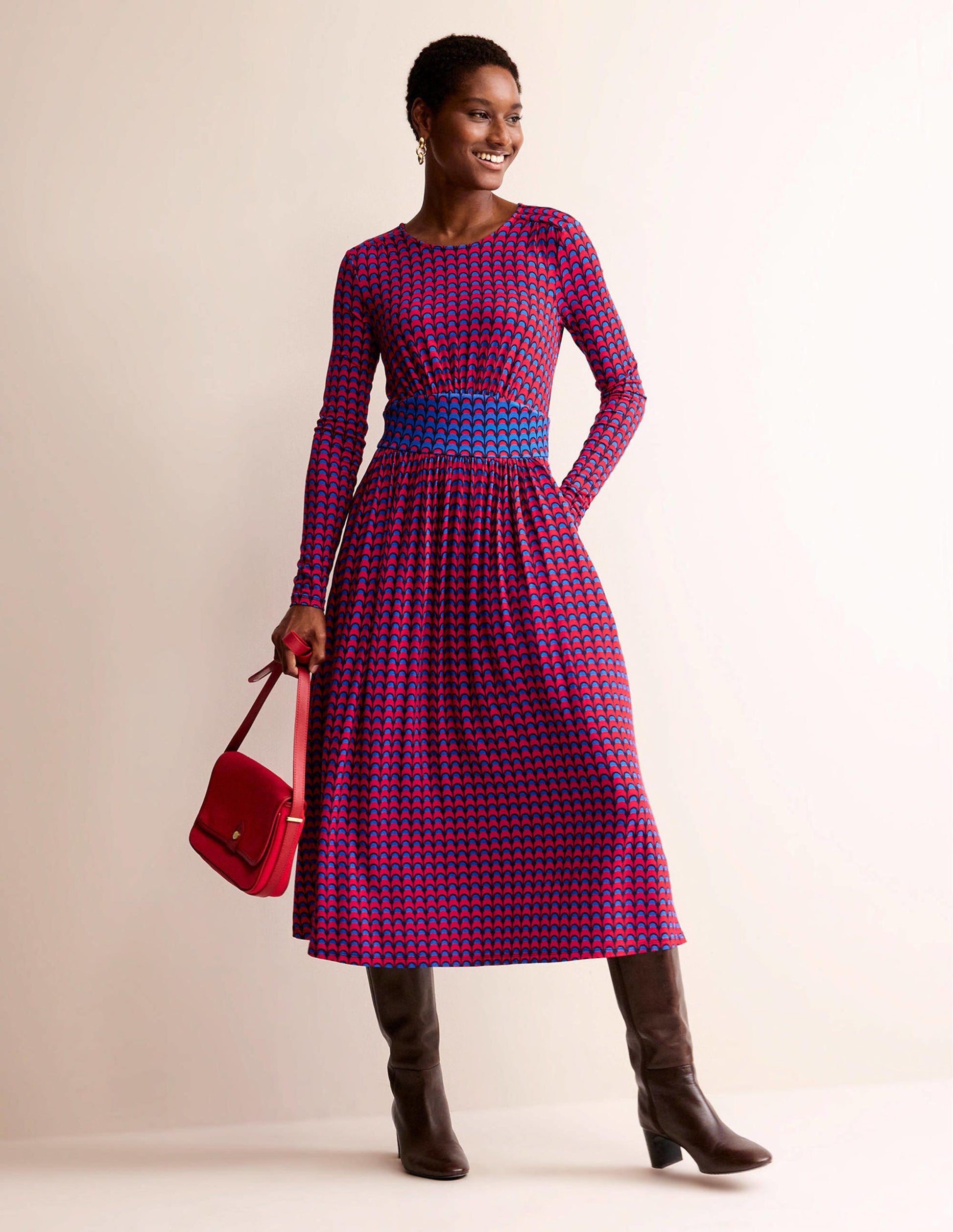Thea Jersey-Midikleid mit langen Ärmeln-Leuchtendes Rot, Geo Charm-1