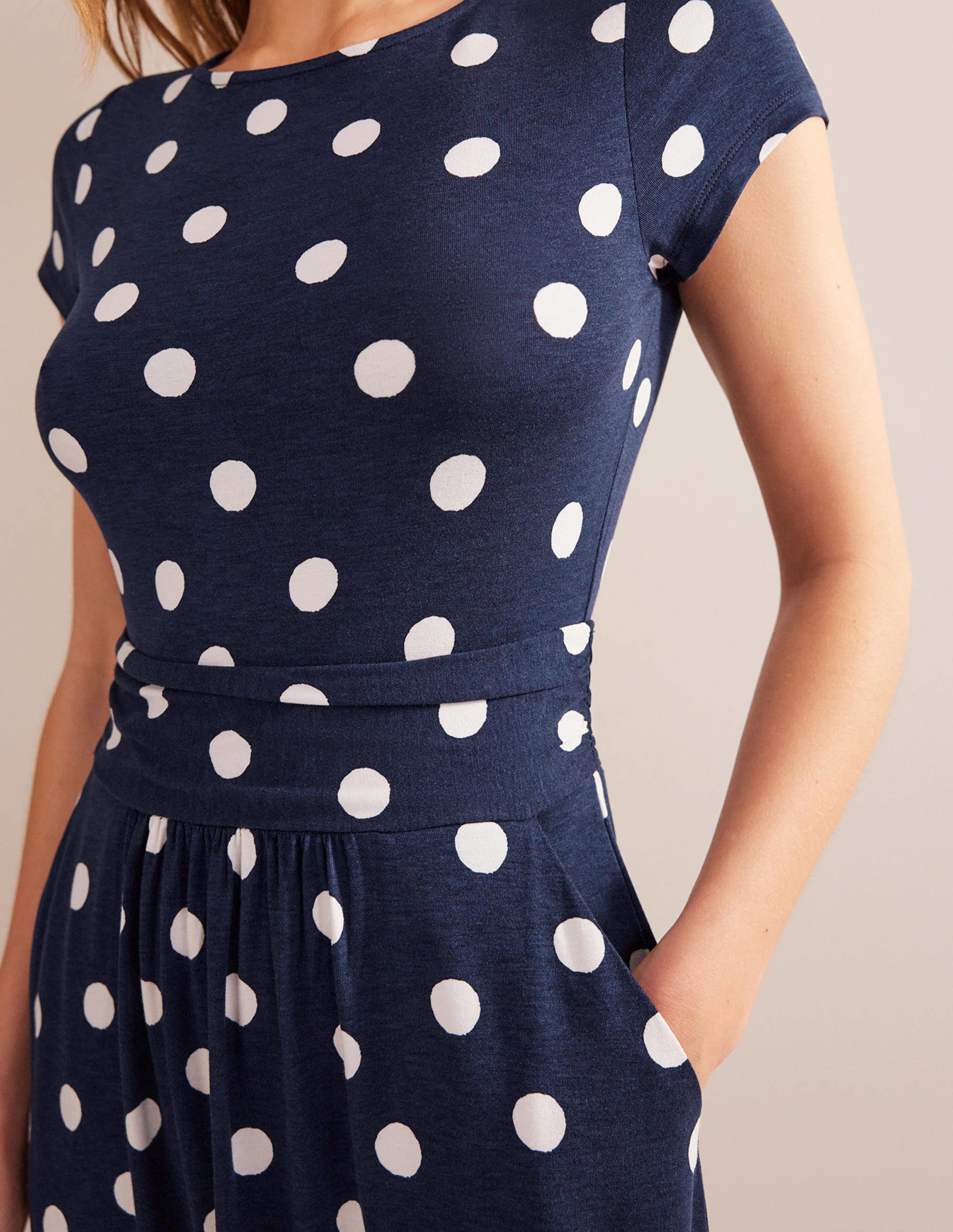 Robe Amelie en jersey-Bleu marine foncé, motif Painterly Spot - Image 2