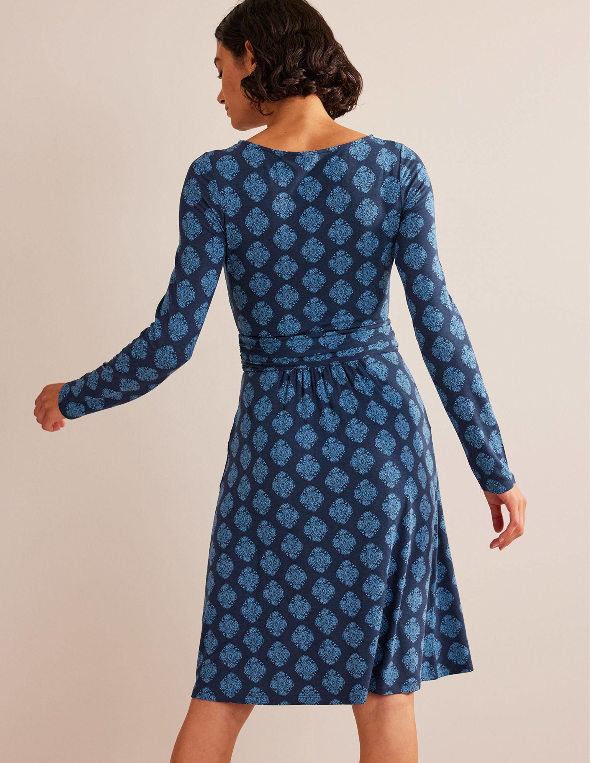 Abigail Jerseykleid-Französisches Marineblau, Mosaik - Image 3