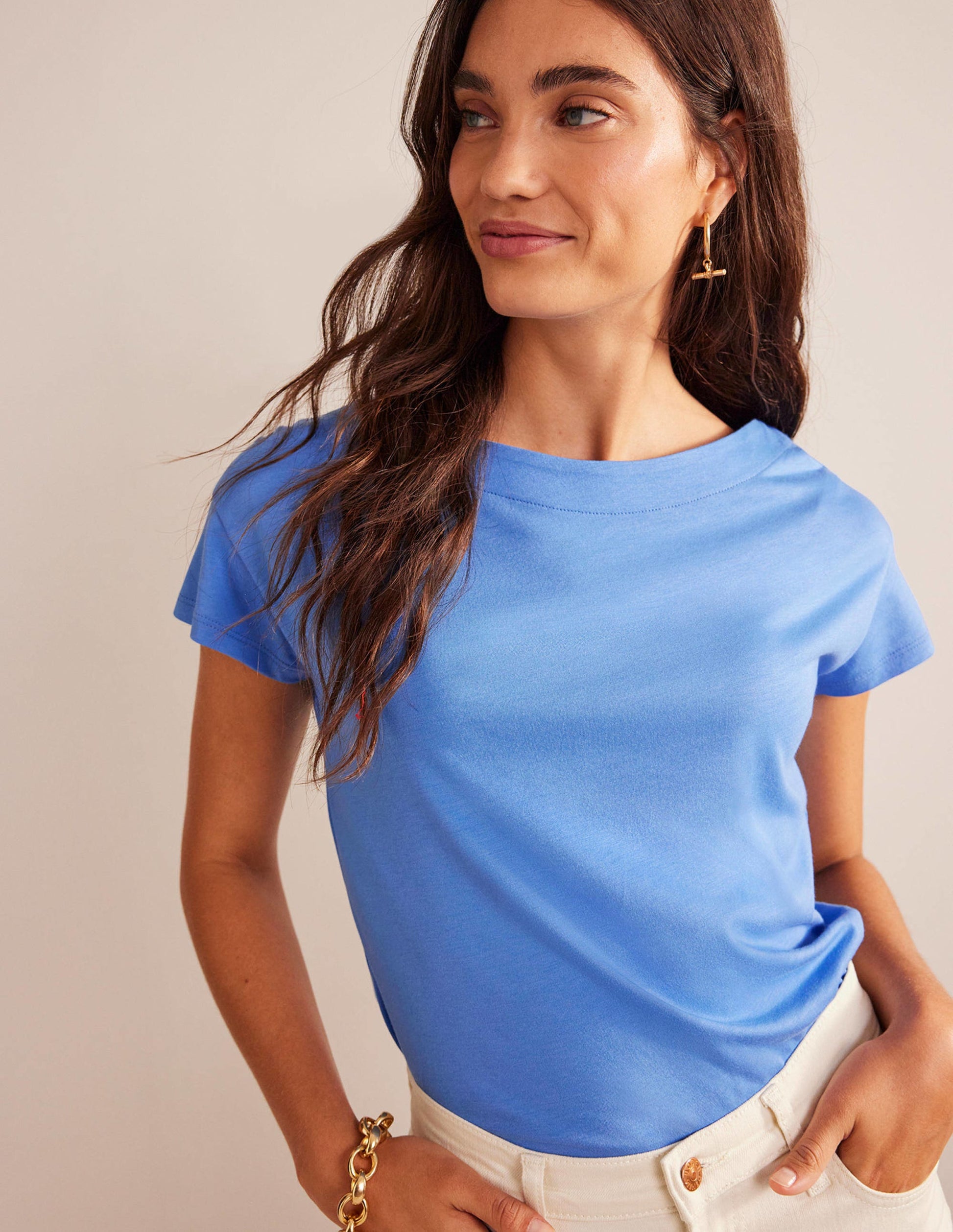 Superweiches T-Shirt mit U-Boot-Ausschnitt-Marina-4