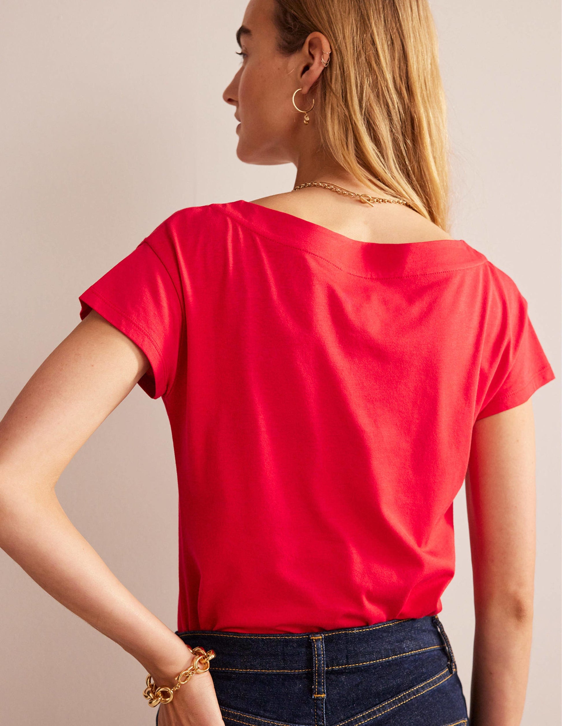 Superweiches T-Shirt mit U-Boot-Ausschnitt-Salsa-3