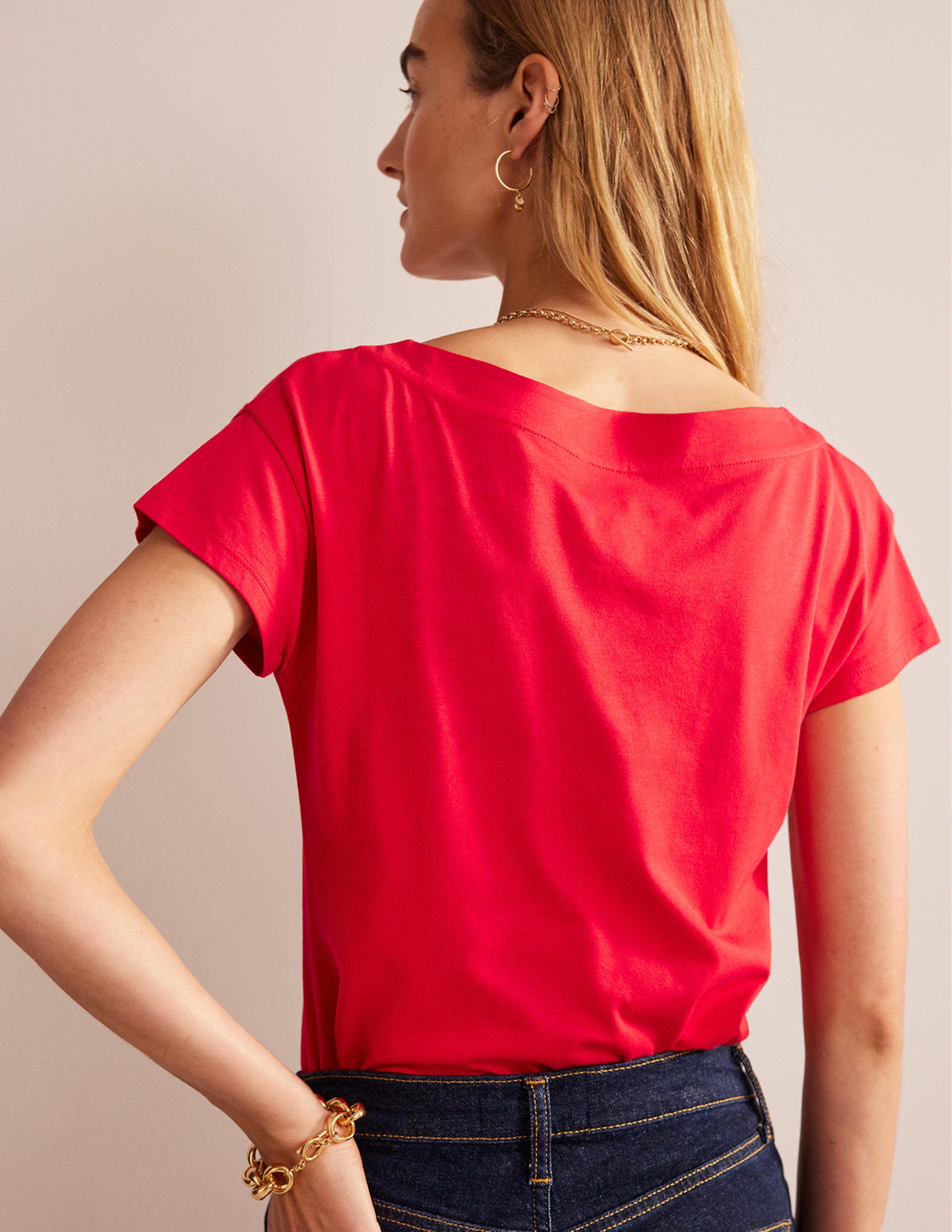 Superweiches T-Shirt mit U-Boot-Ausschnitt-Salsa - Image 3