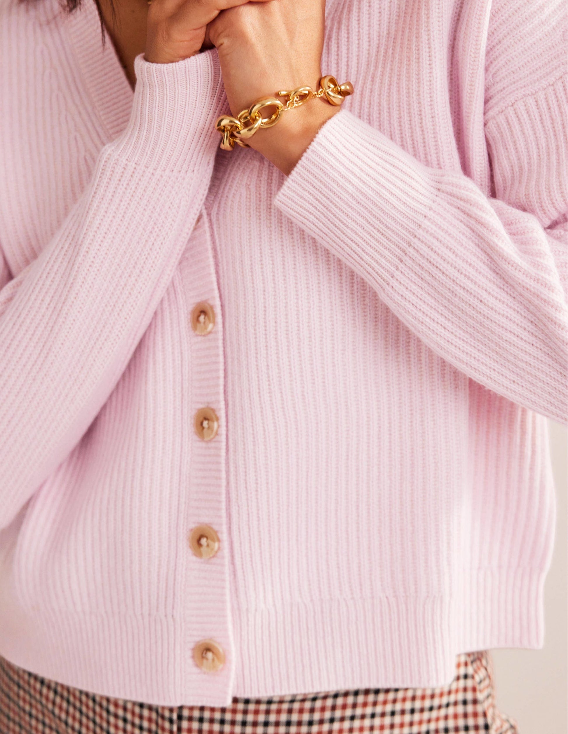 Gilet col V en cachemire-Rose camée-2
